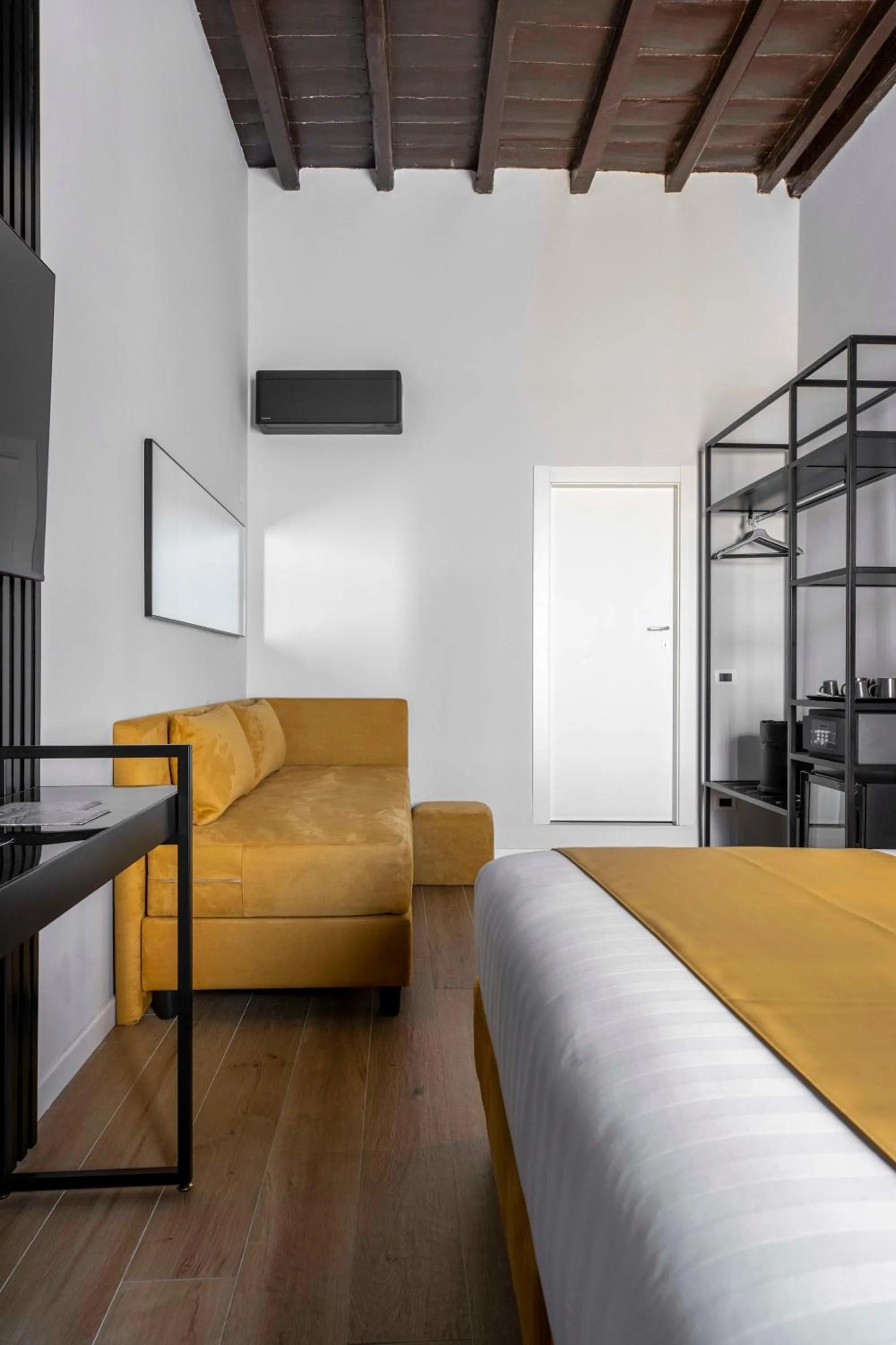 Bed in Home at Rome Luxury Navona Guesthouse