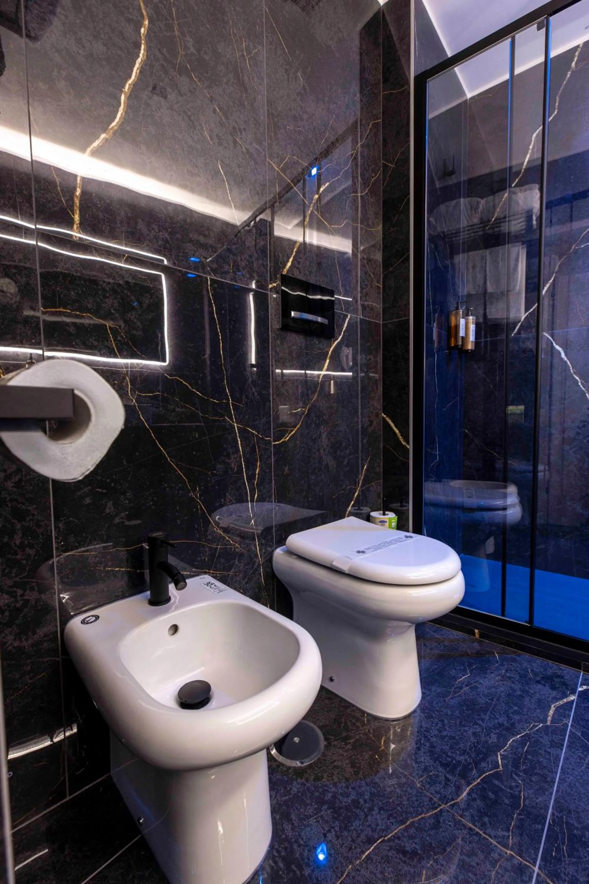 Shower in Home at Rome Luxury Navona Guesthouse