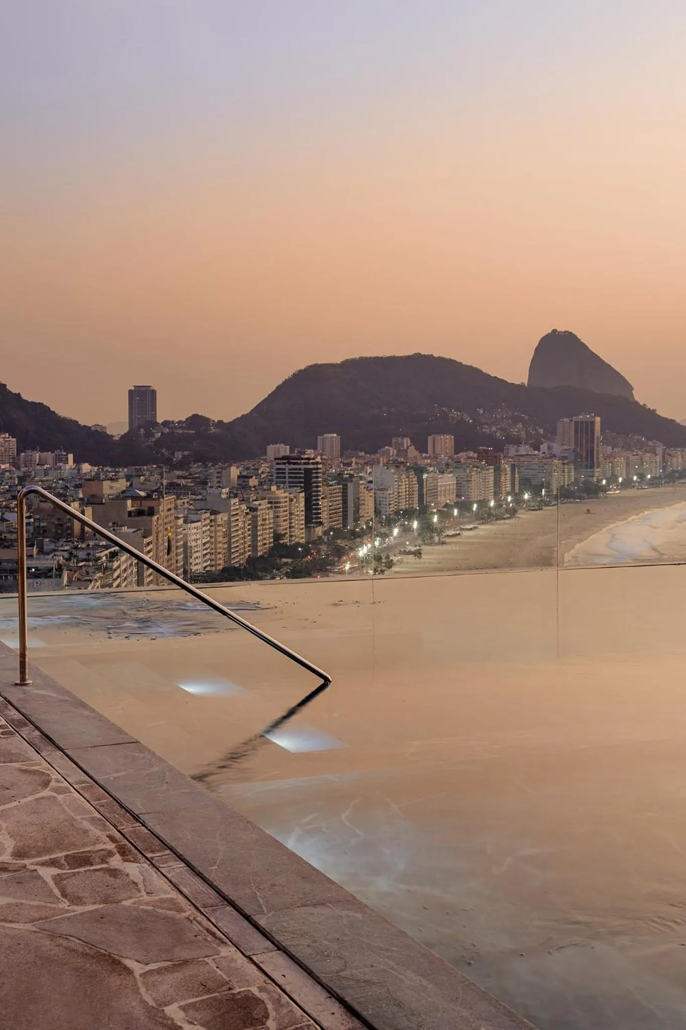 Swimming pool in Rio Othon Palace