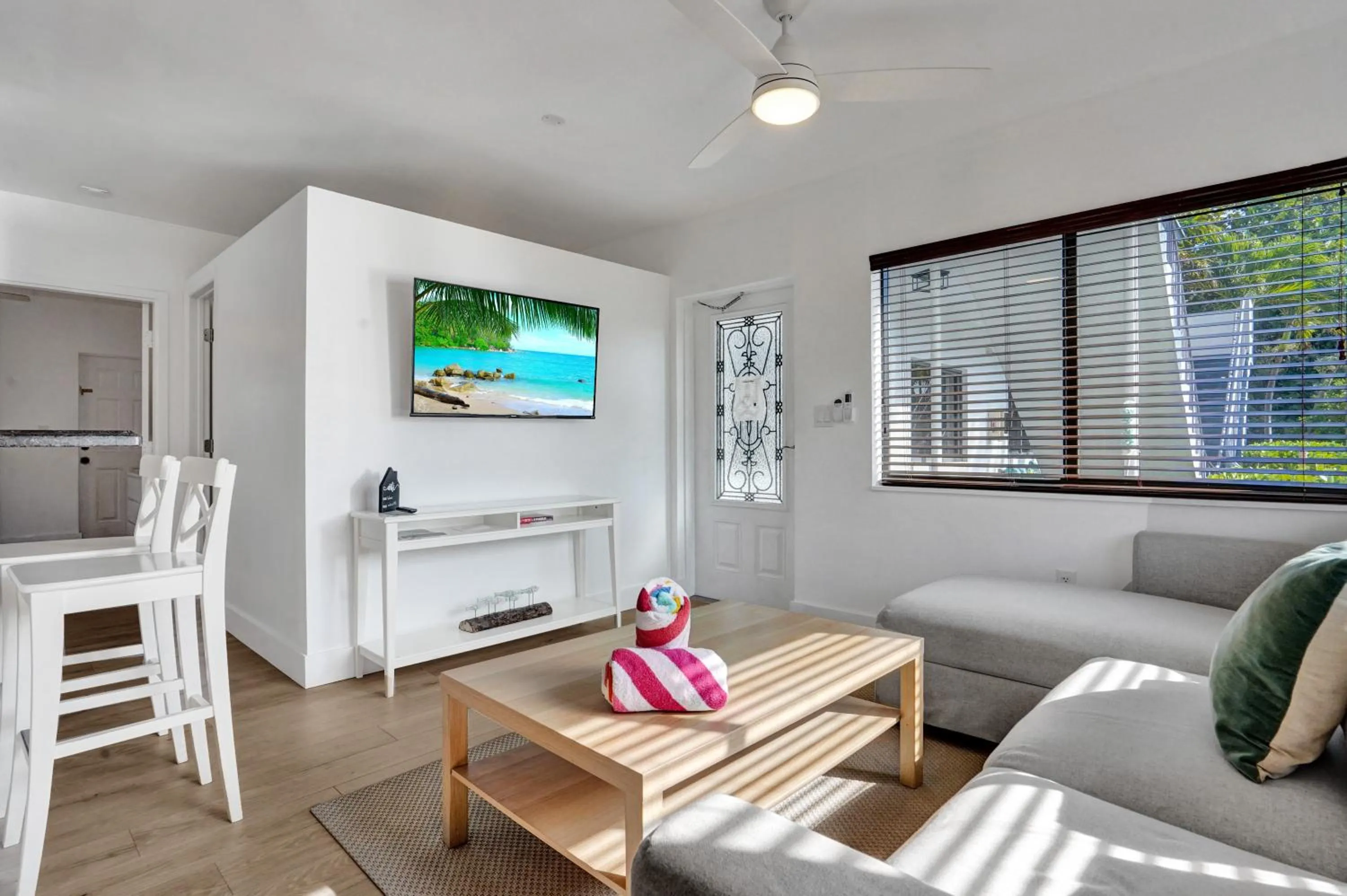 Waves On Walnut - Beach Access