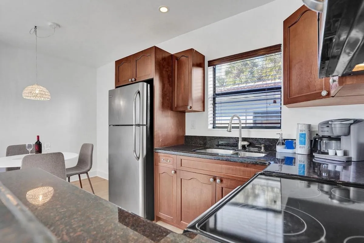 Waves On Walnut - Beach Access