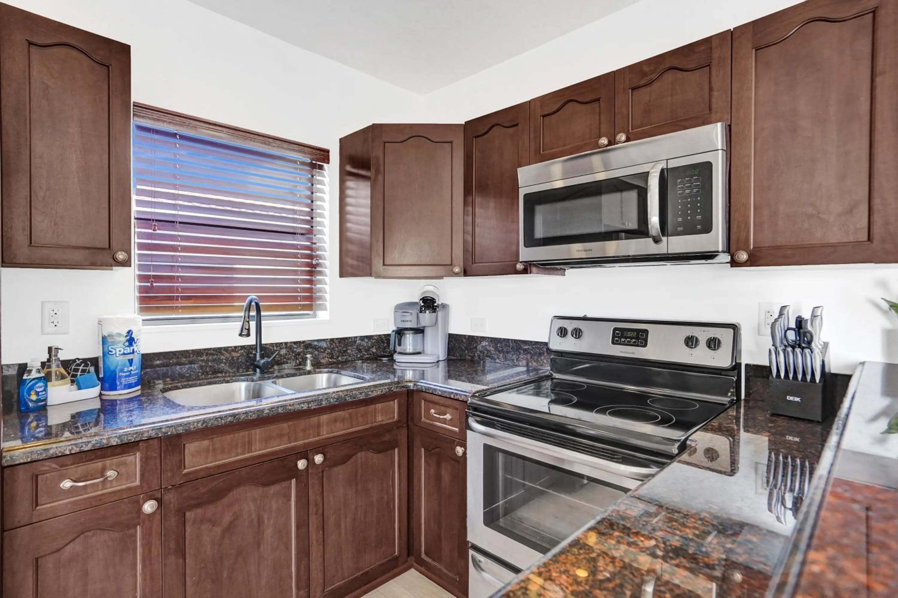 Waves On Walnut - Beach Access