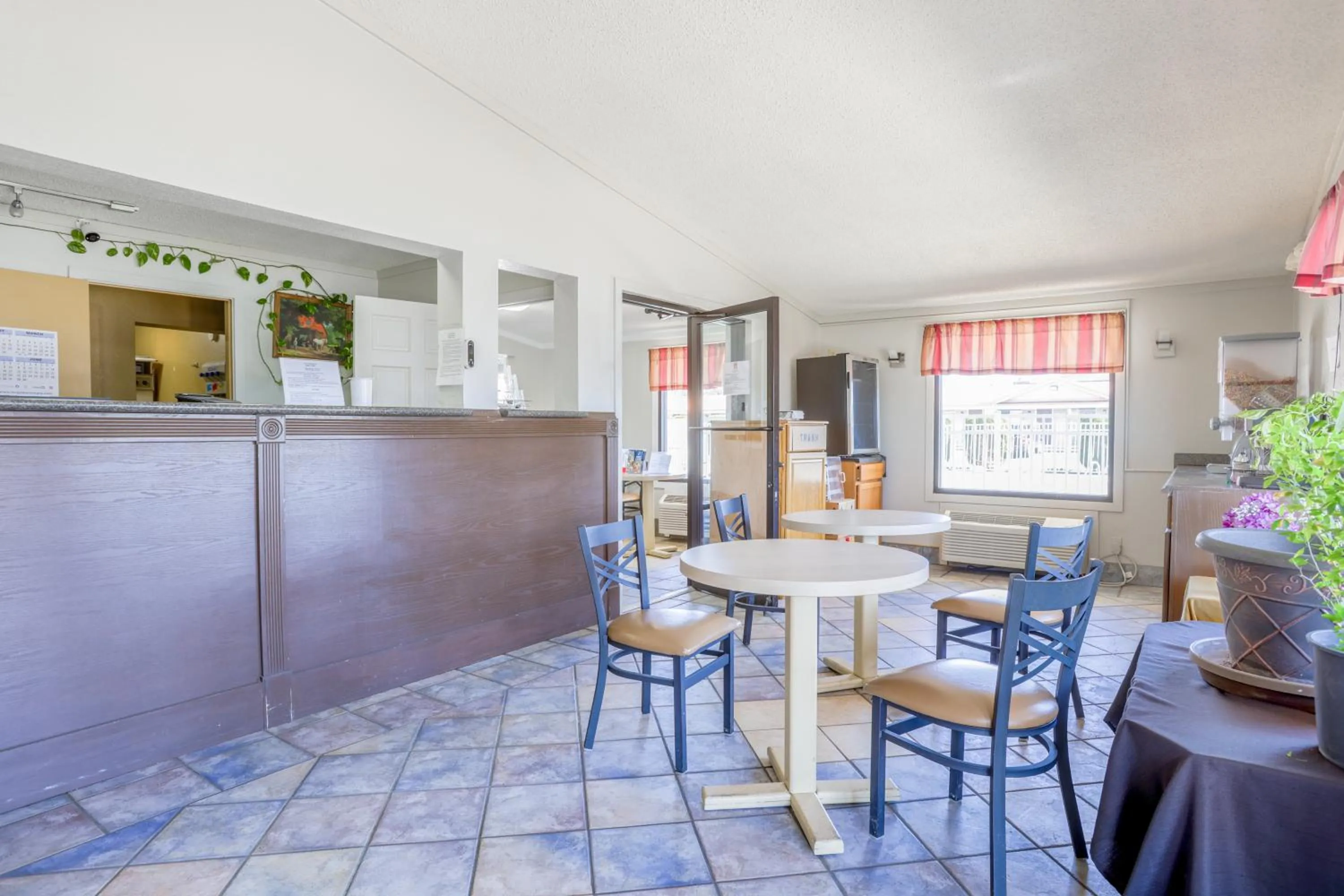 Lobby or reception in Cozy Garden Inn By OYO Hwy 40 Richmond