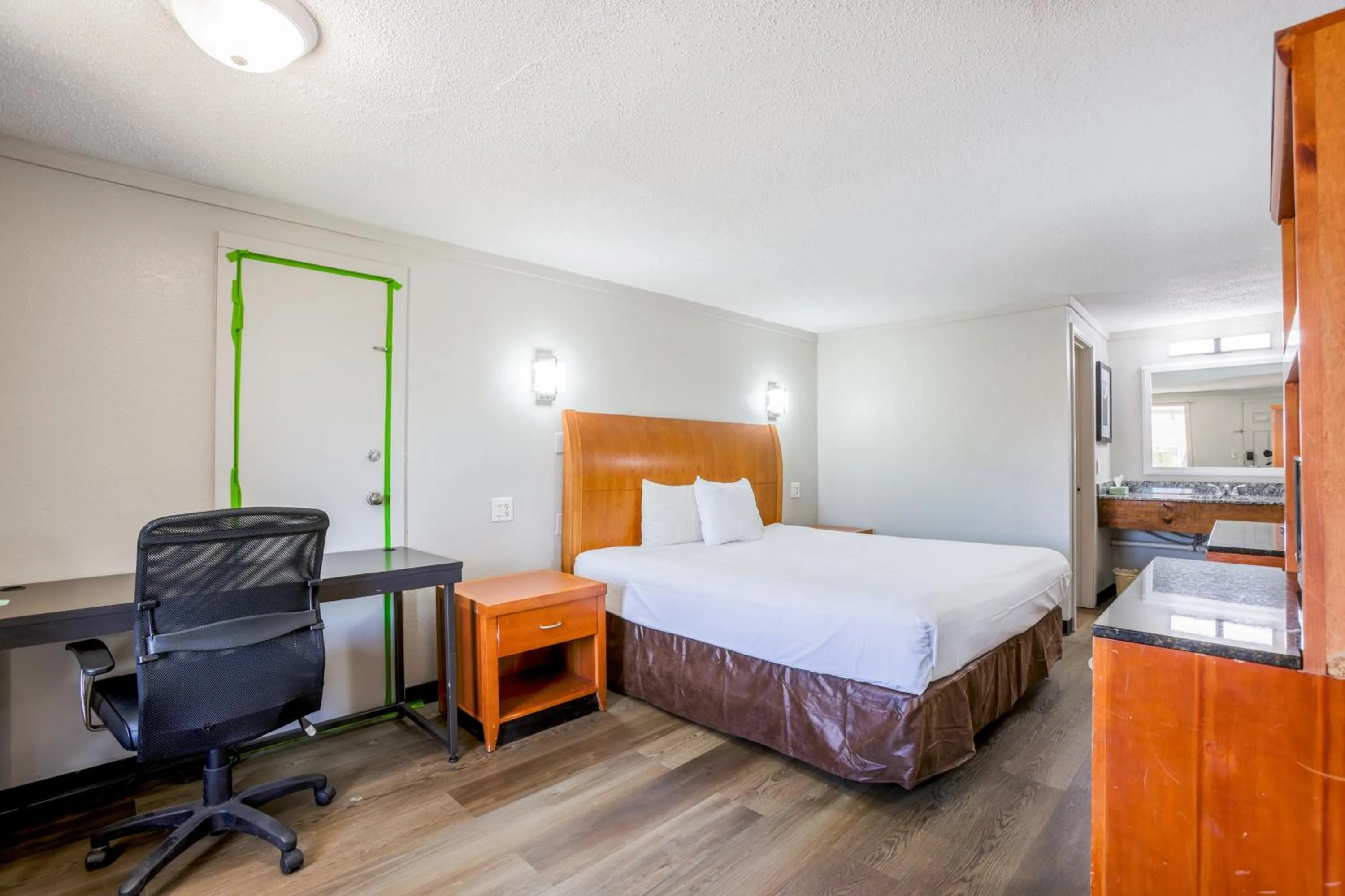 Bedroom, Bed in Cozy Garden Inn By OYO Hwy 40 Richmond