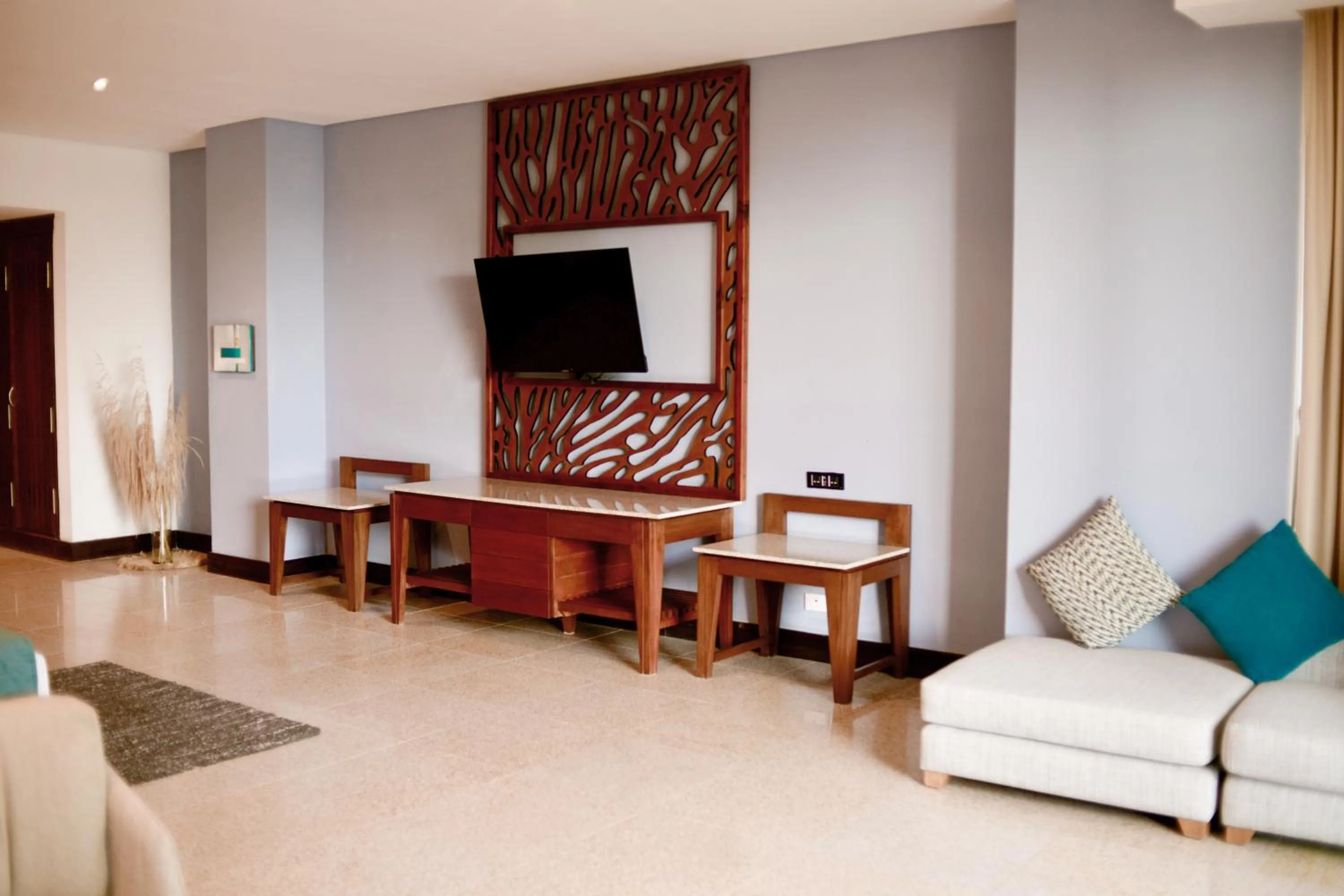 TV and multimedia in Castillete Hotel & Beach Club