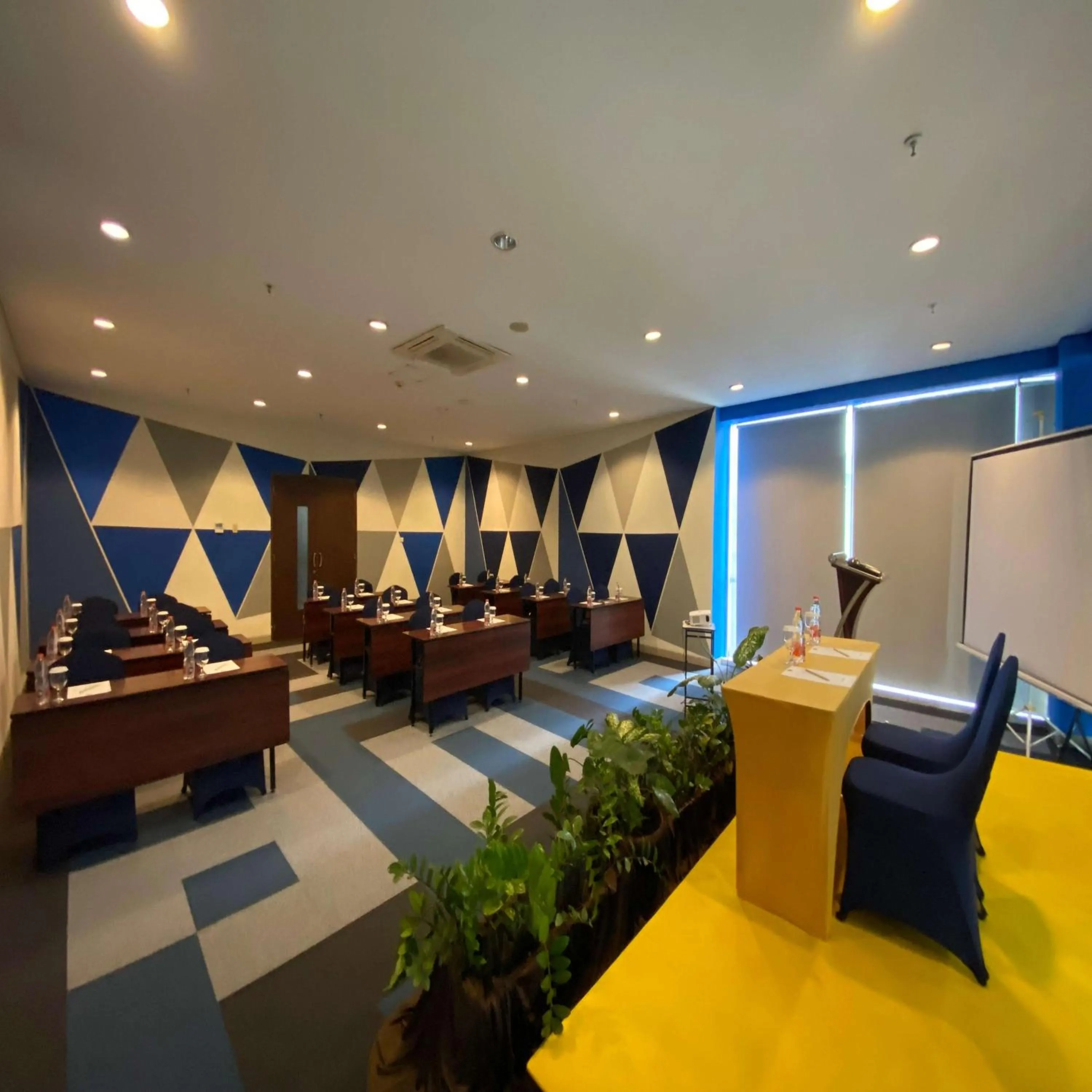 Meeting/conference room in Ispi Hotel Cikarang Festival