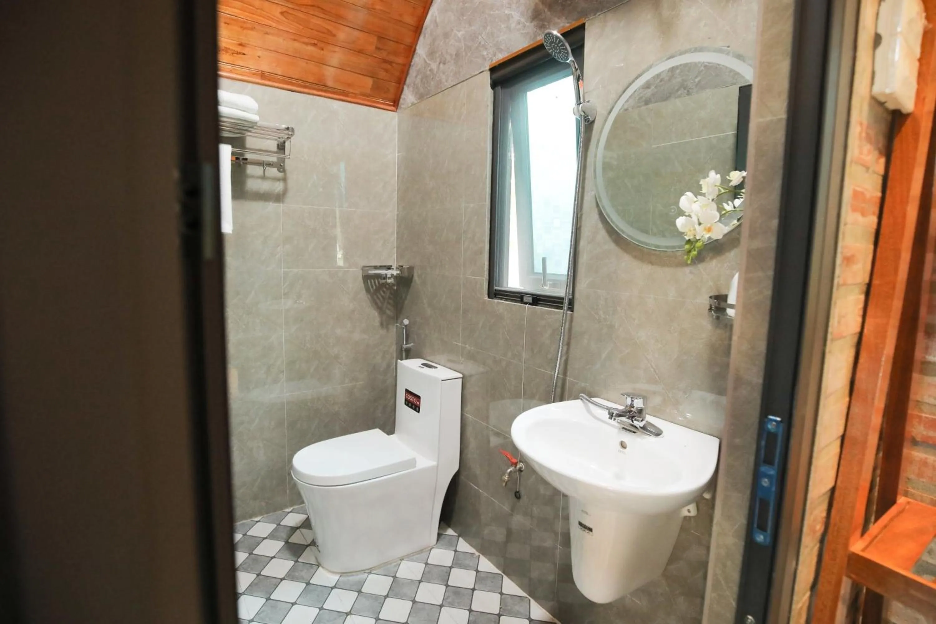 Bathroom in Hoa Lu Garden Resort