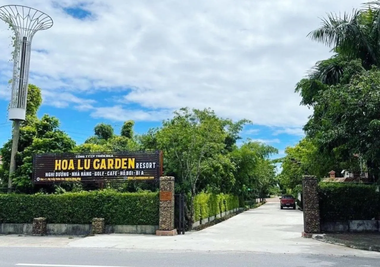Facade/entrance in Hoa Lu Garden Resort