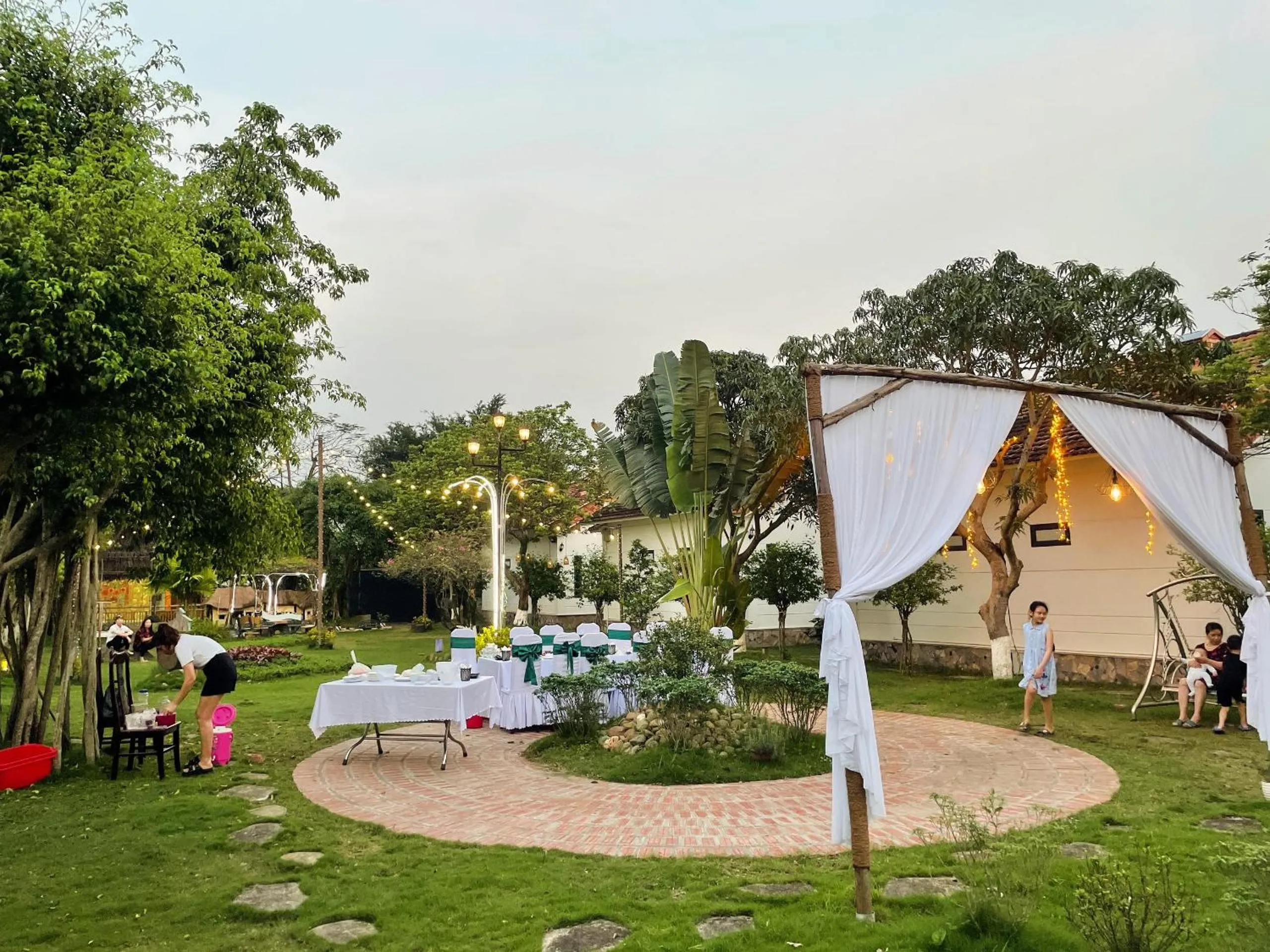 Garden in Hoa Lu Garden Resort