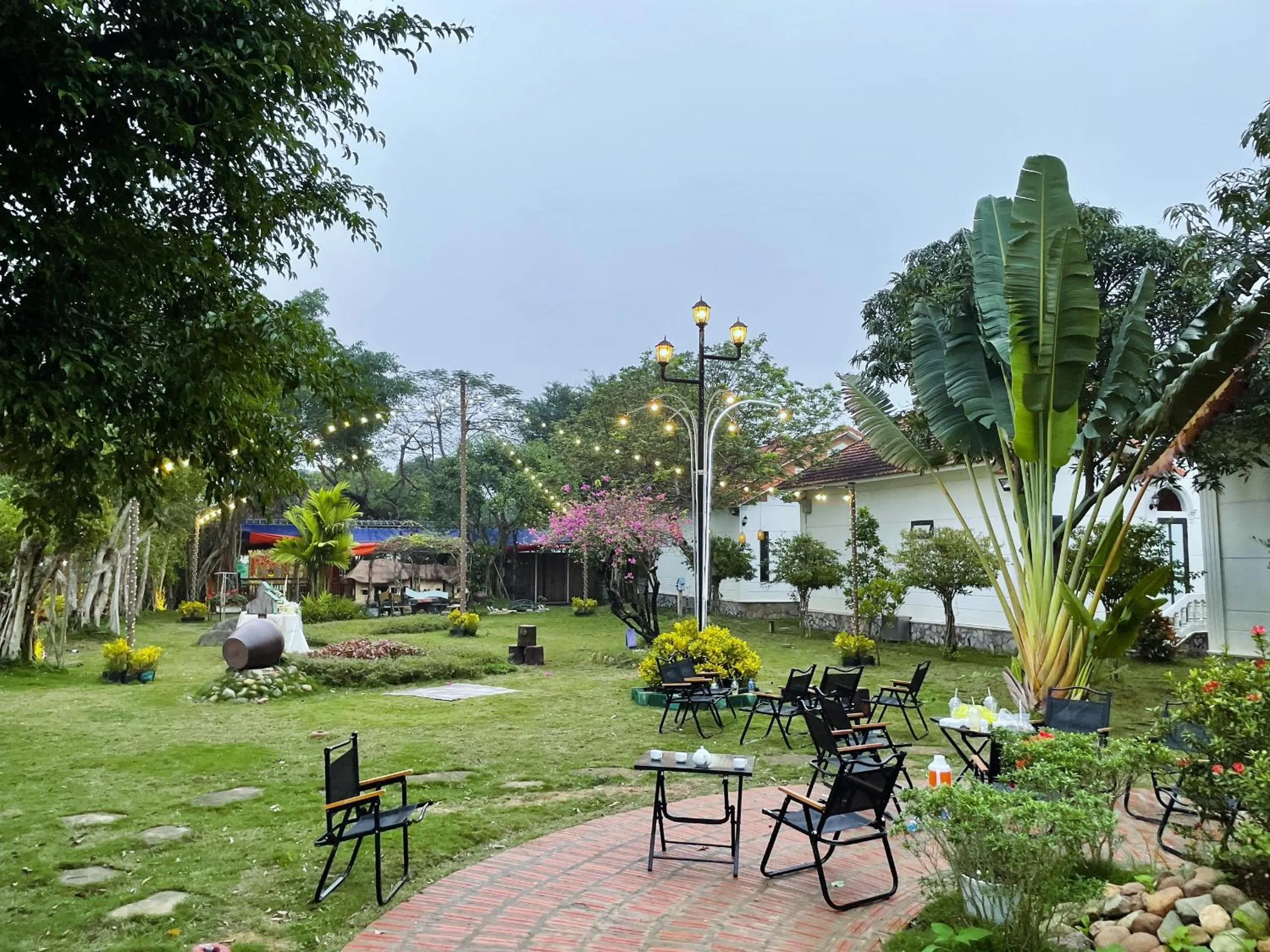 Garden in Hoa Lu Garden Resort