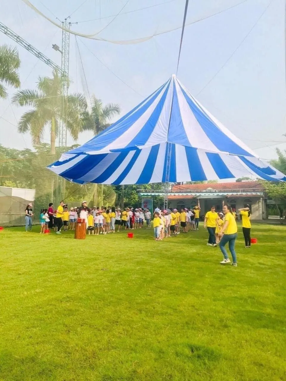 People in Hoa Lu Garden Resort