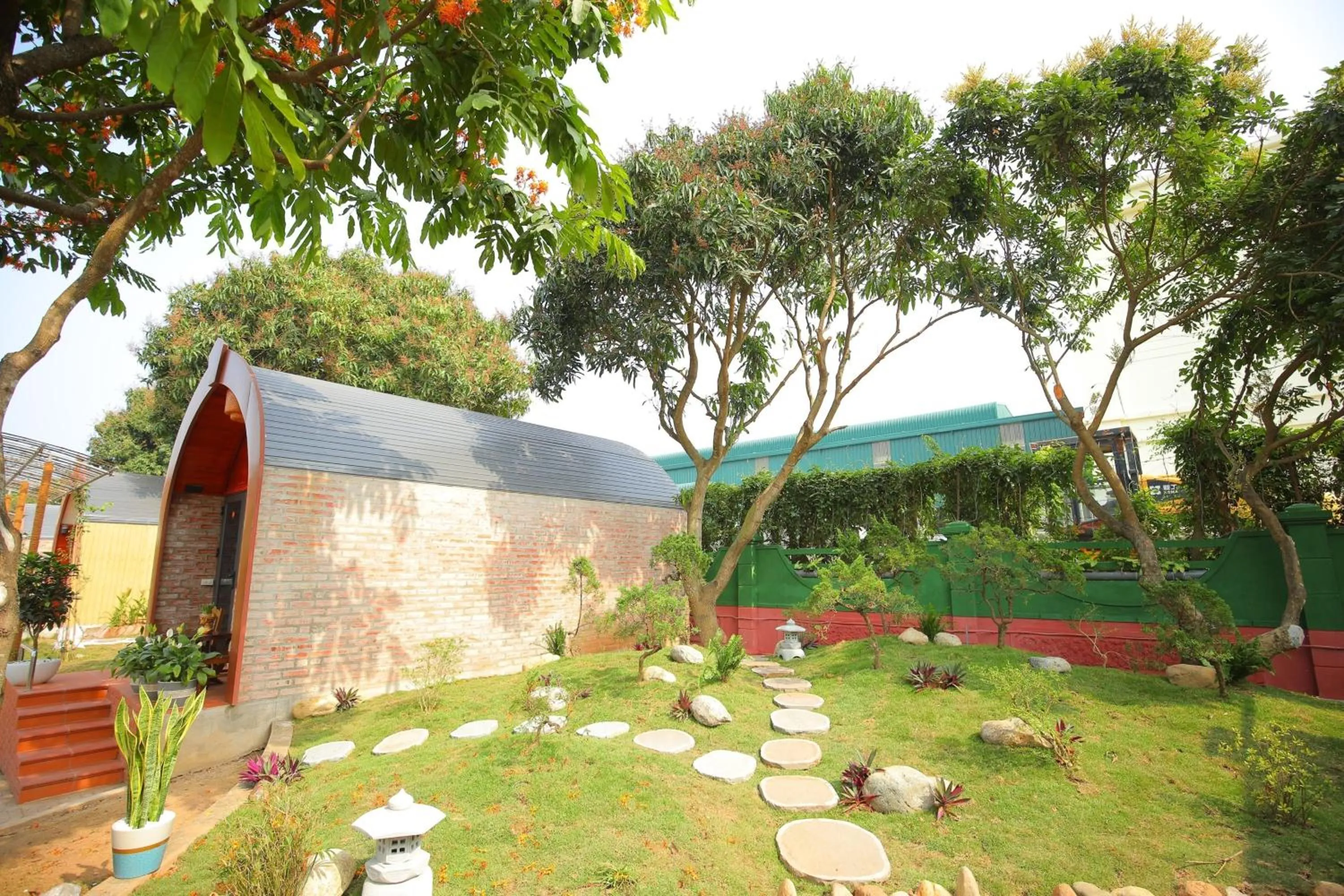 Garden view in Hoa Lu Garden Resort