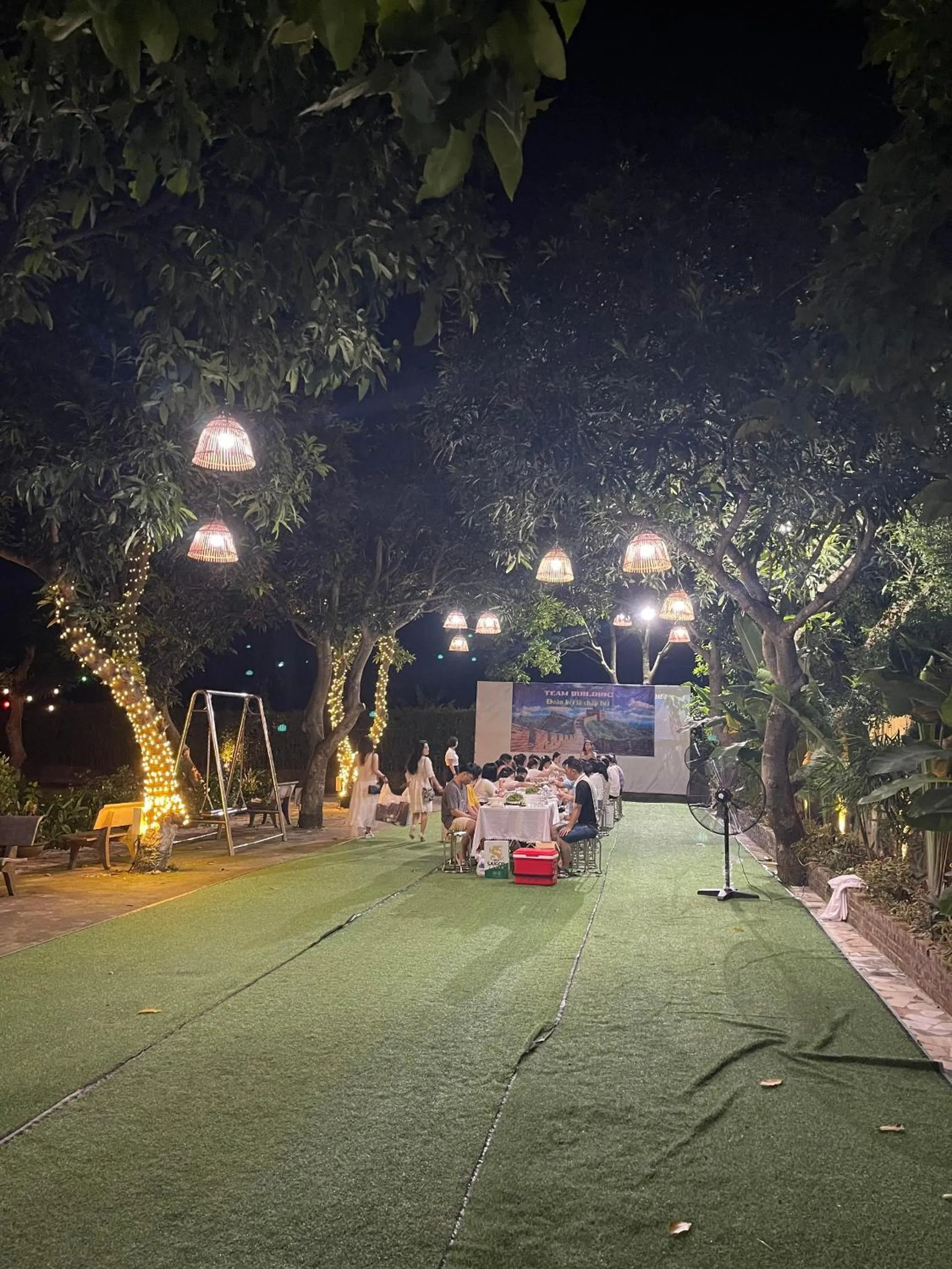 Family in Hoa Lu Garden Resort