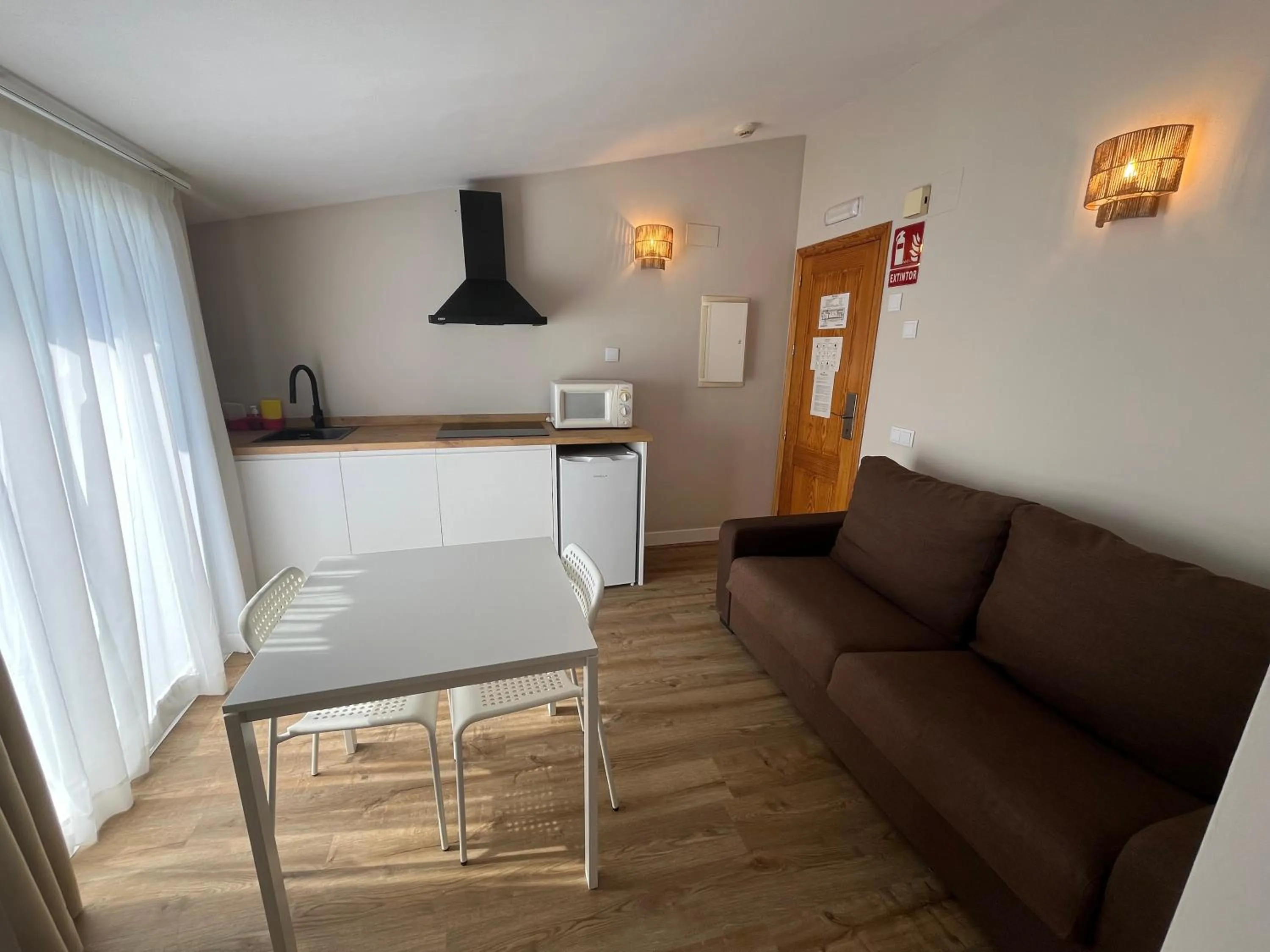 Kitchen or kitchenette in Aparthotel Bahia Pinosol