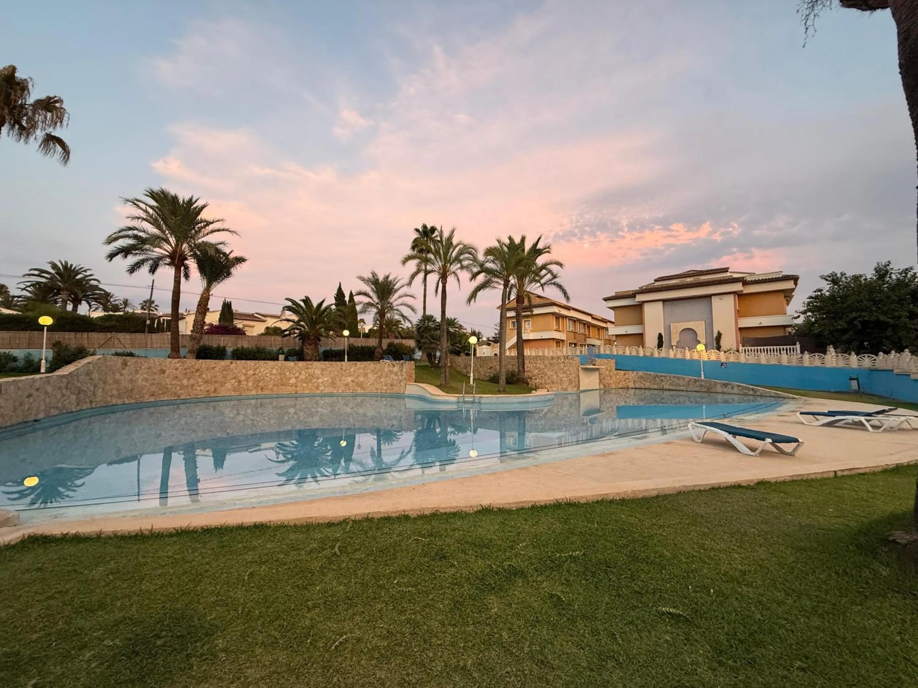 Swimming pool in Aparthotel Bahia Pinosol