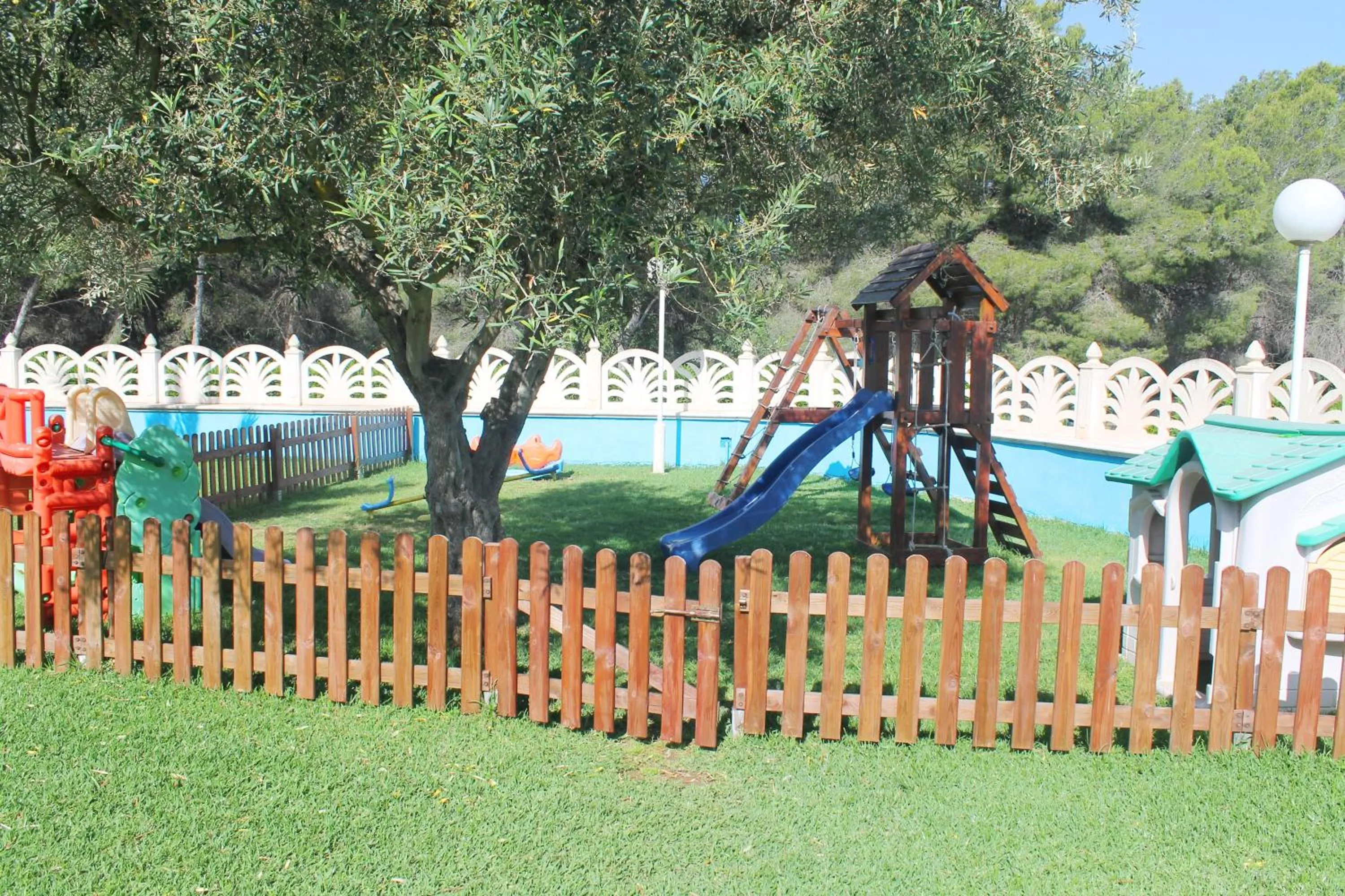 Children play ground in Aparthotel Bahia Pinosol