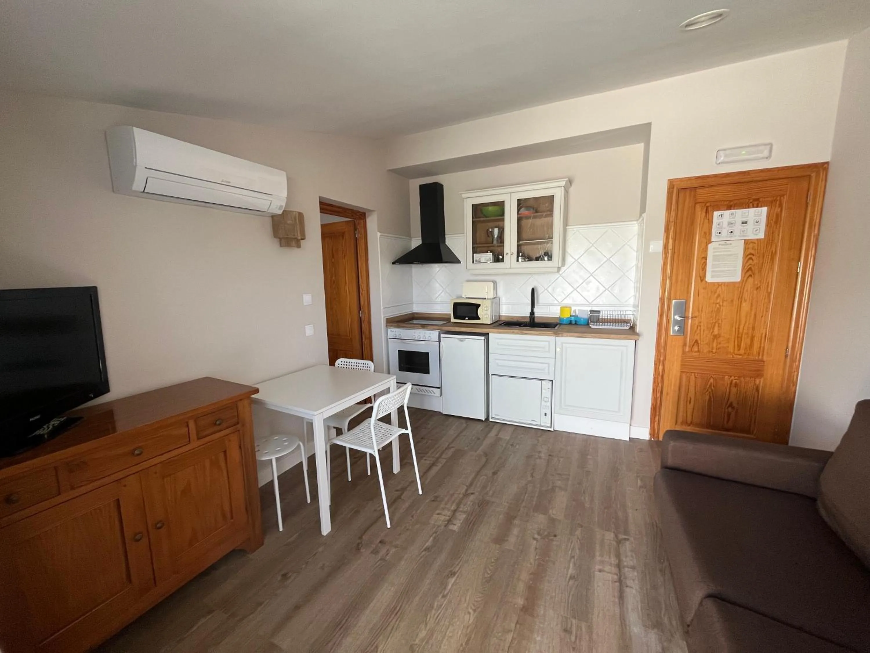 Kitchen or kitchenette in Aparthotel Bahia Pinosol