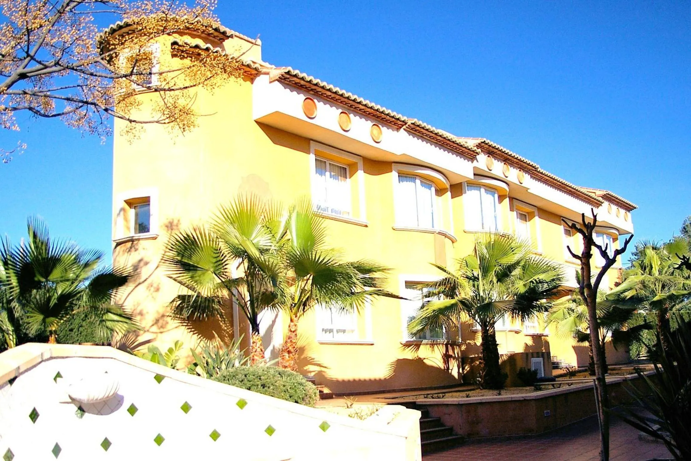 Facade/entrance in Aparthotel Bahia Pinosol
