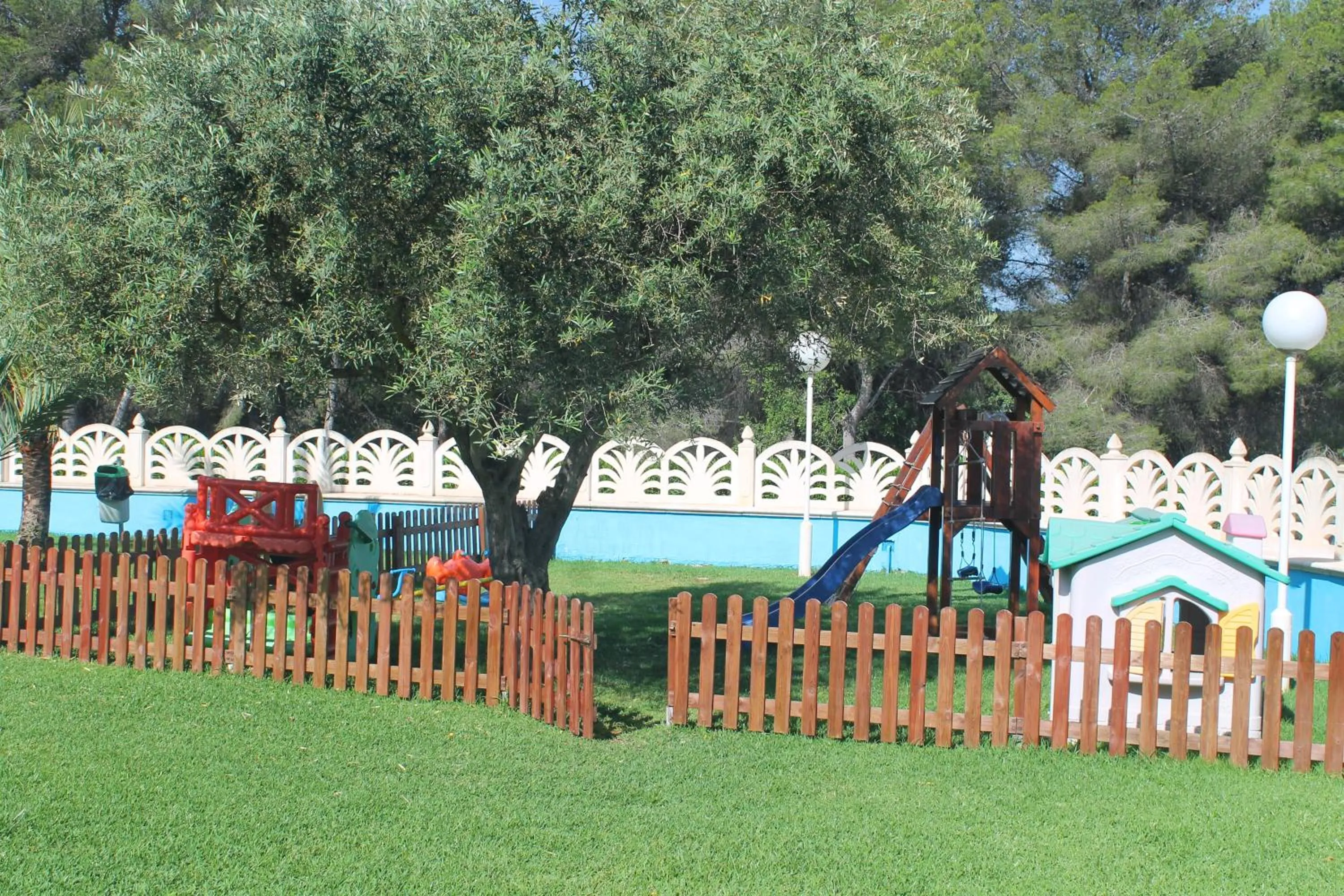 Children play ground in Aparthotel Bahia Pinosol