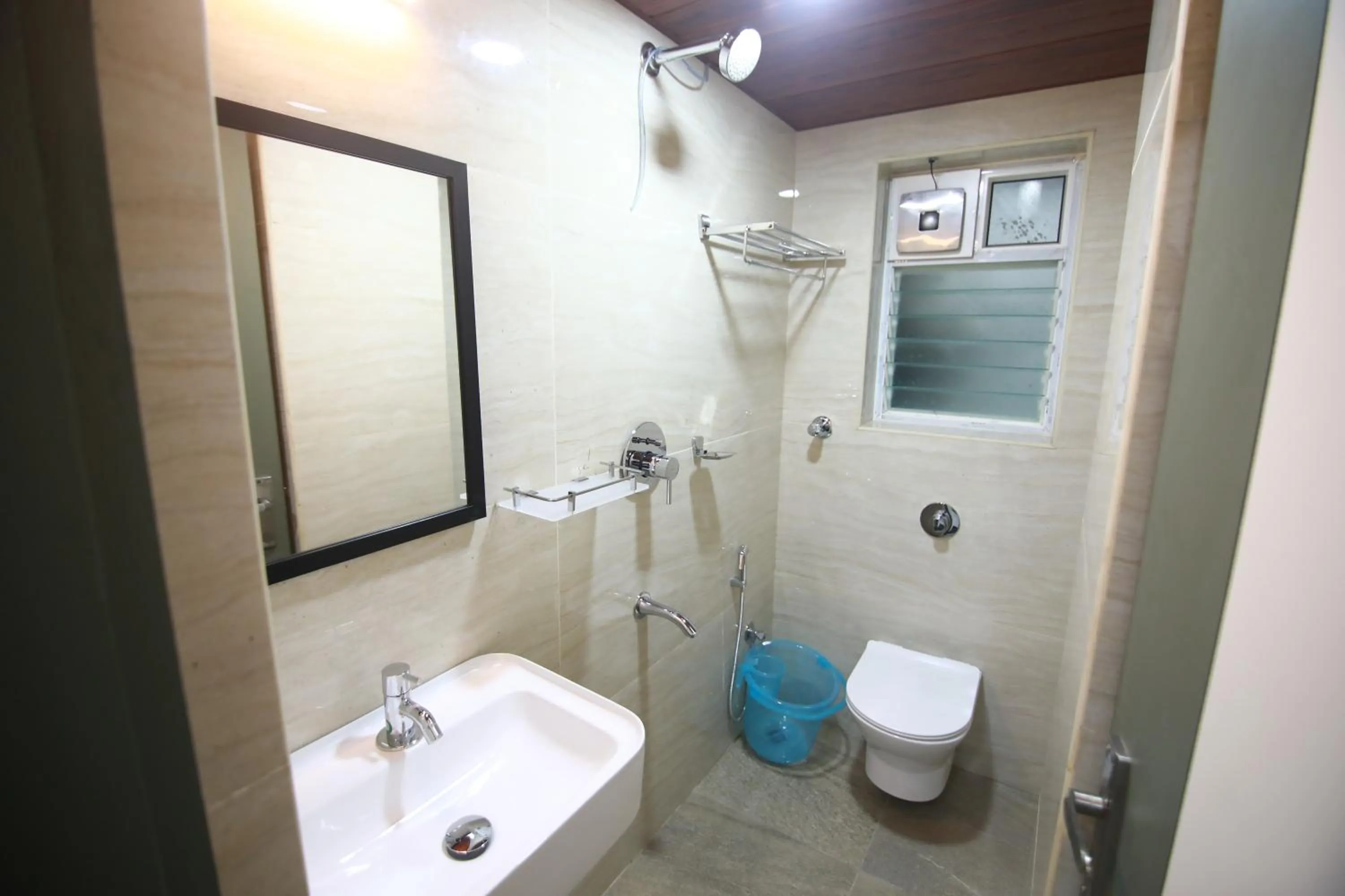 Bathroom in Hotel Royal Blooms