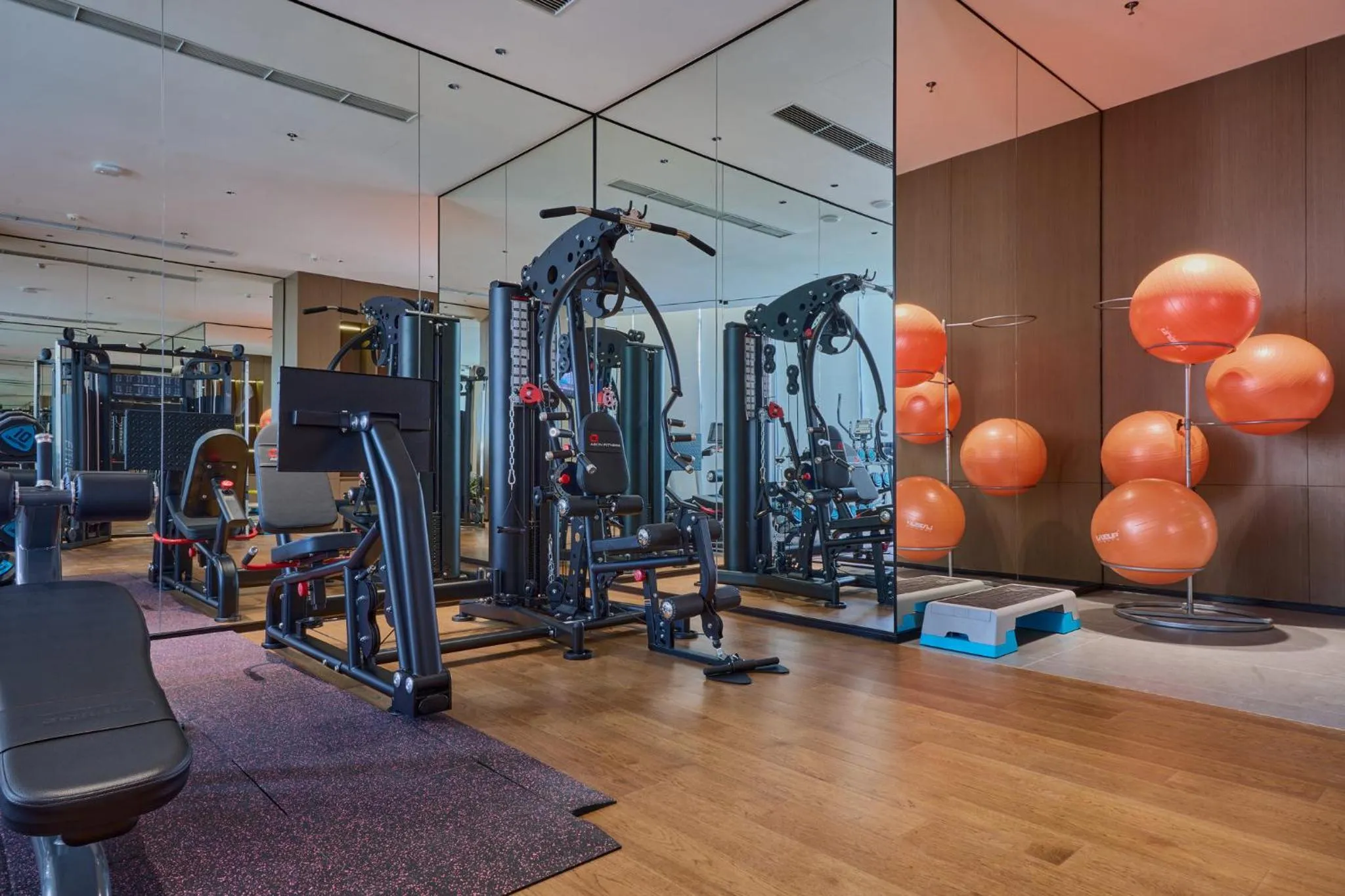 Fitness centre/facilities in Crowne Plaza Phnom Penh by IHG 金边皇冠假日酒店 Former VM Hotel