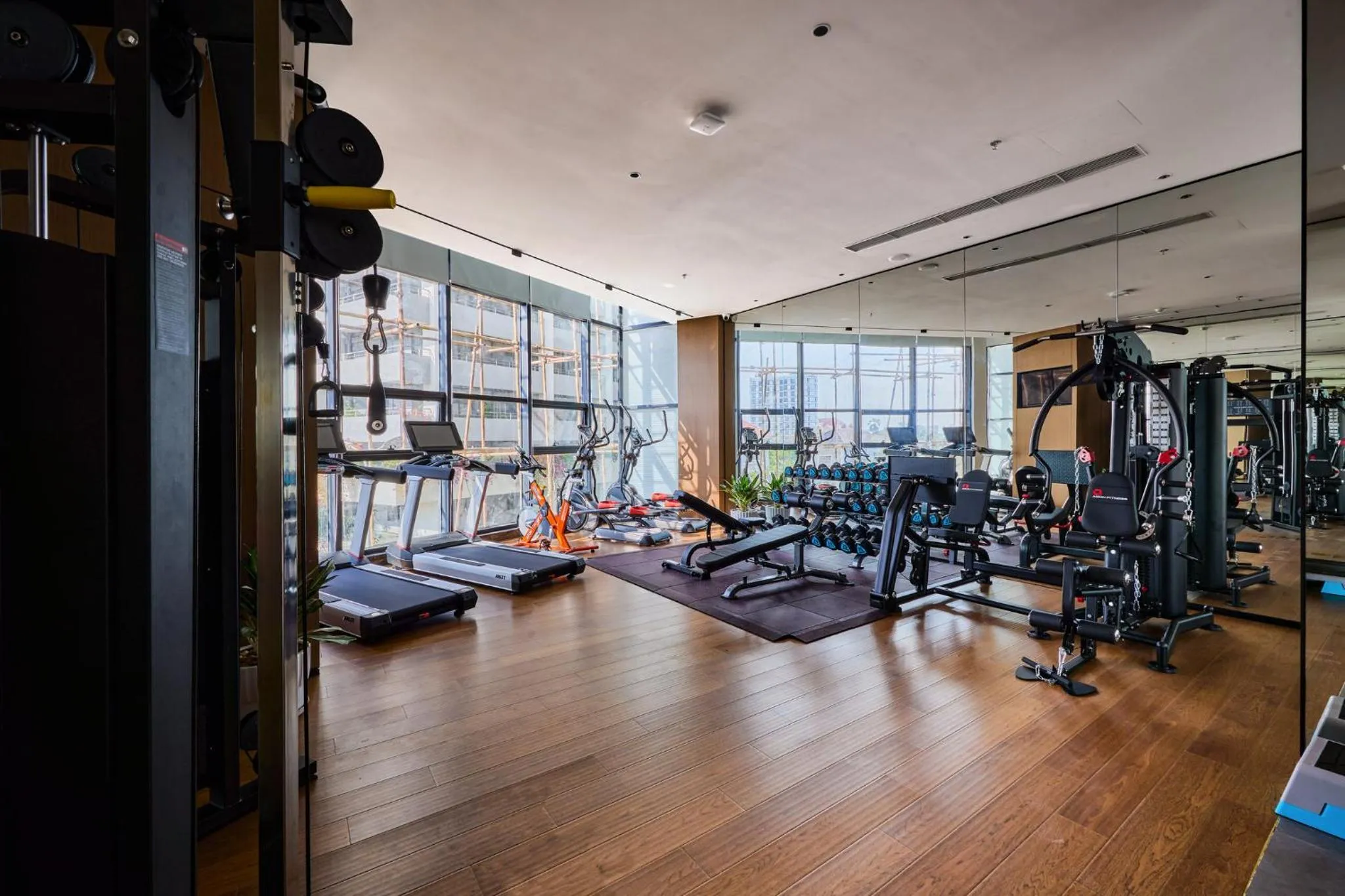 Fitness centre/facilities in Crowne Plaza Phnom Penh by IHG 金边皇冠假日酒店 Former VM Hotel