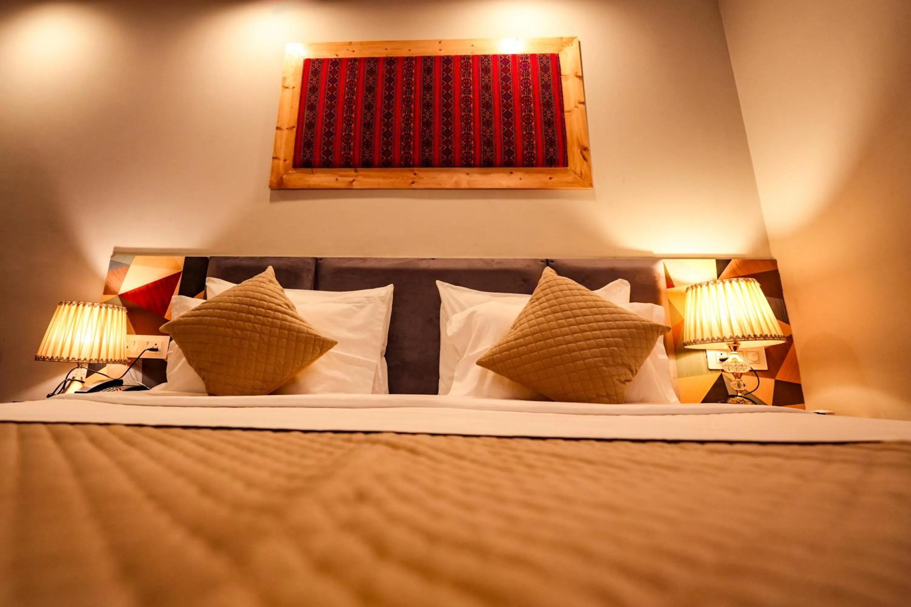 Bed in Hotel Square One by D'Polo Dharamshala