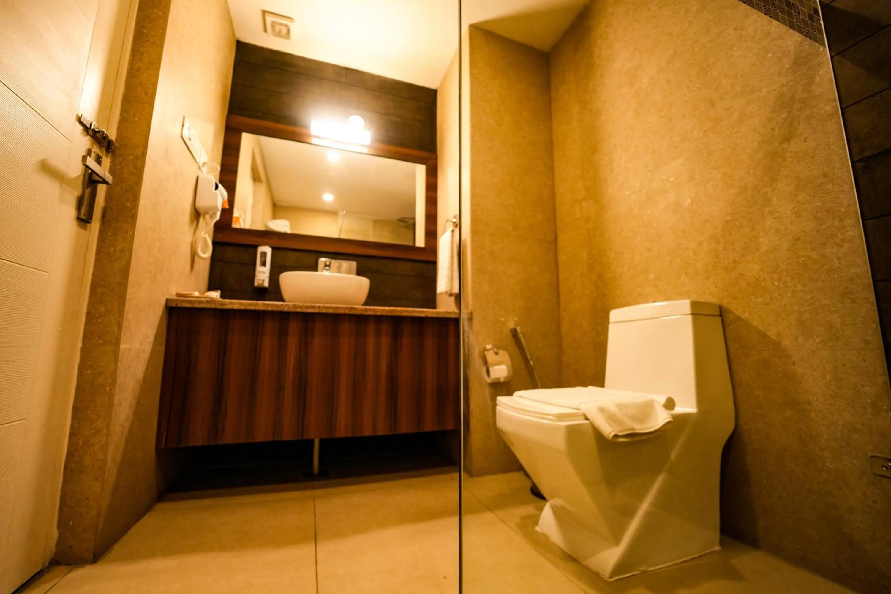 Bathroom in Hotel Square One by D'Polo Dharamshala