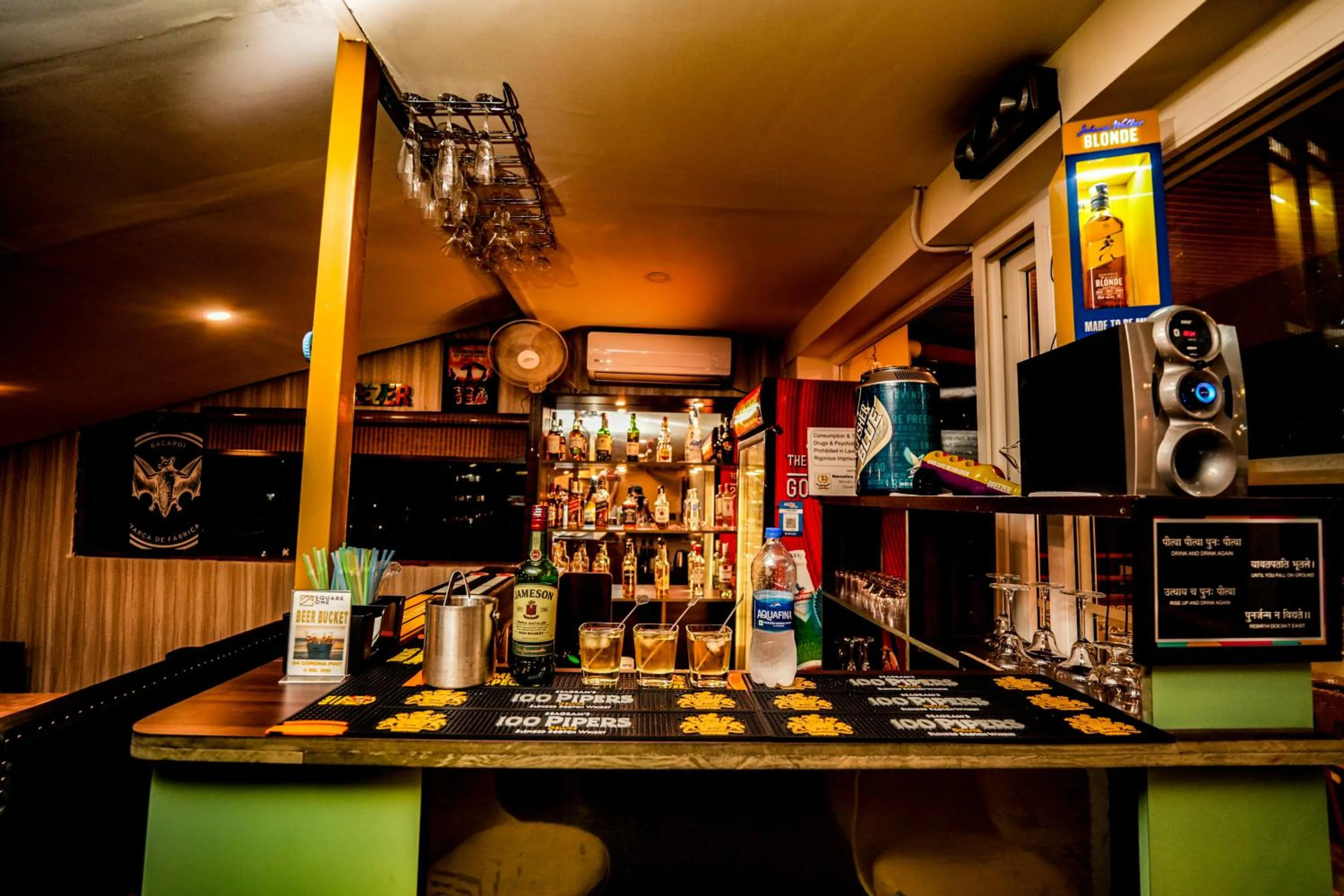 Lounge or bar in Hotel Square One by D'Polo Dharamshala