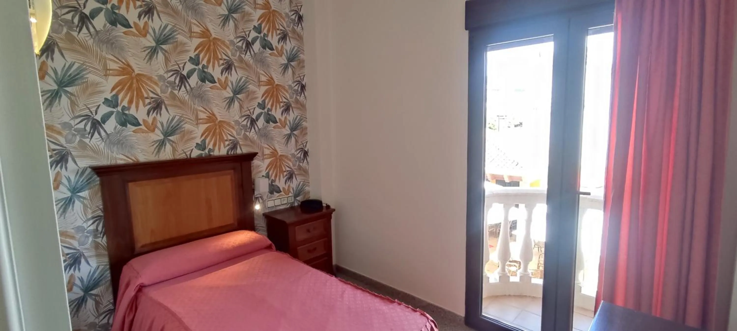 Other, Bed in Hotel El Doncel