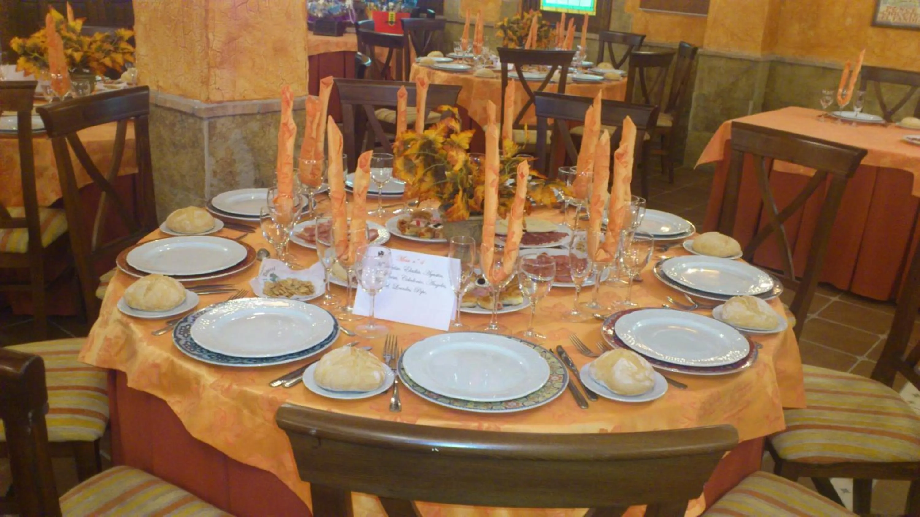 Restaurant/places to eat in Hotel El Doncel