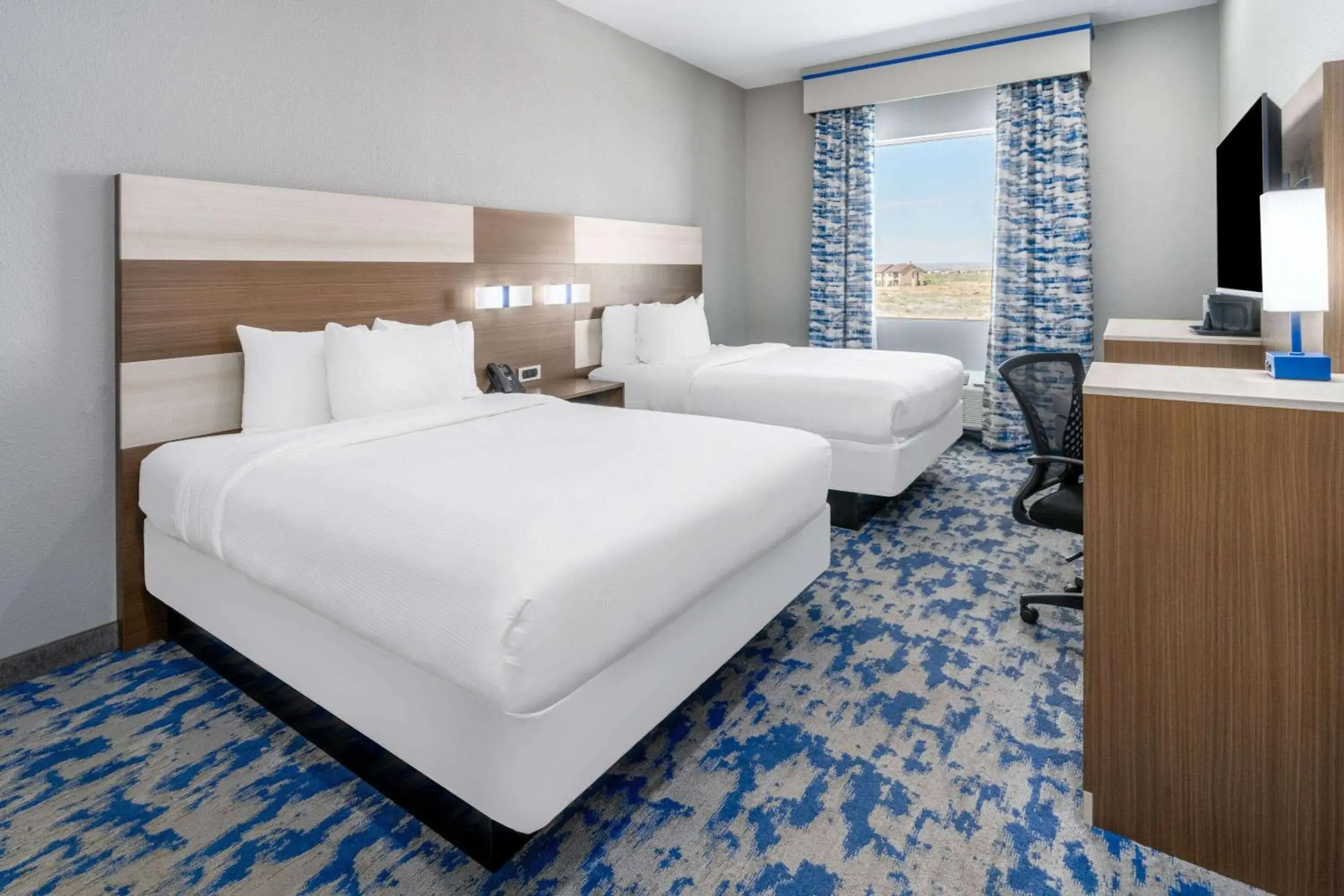 Queen Room with Two Queen Beds - Non-Smoking in Baymont by Wyndham Carlsbad NM Queen Room with Two Queen Beds - Non-Smoking in Baymont by Wyndham Carlsbad NM