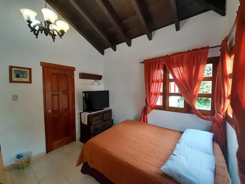 Bed in Hotel y Jardines Casa Búho