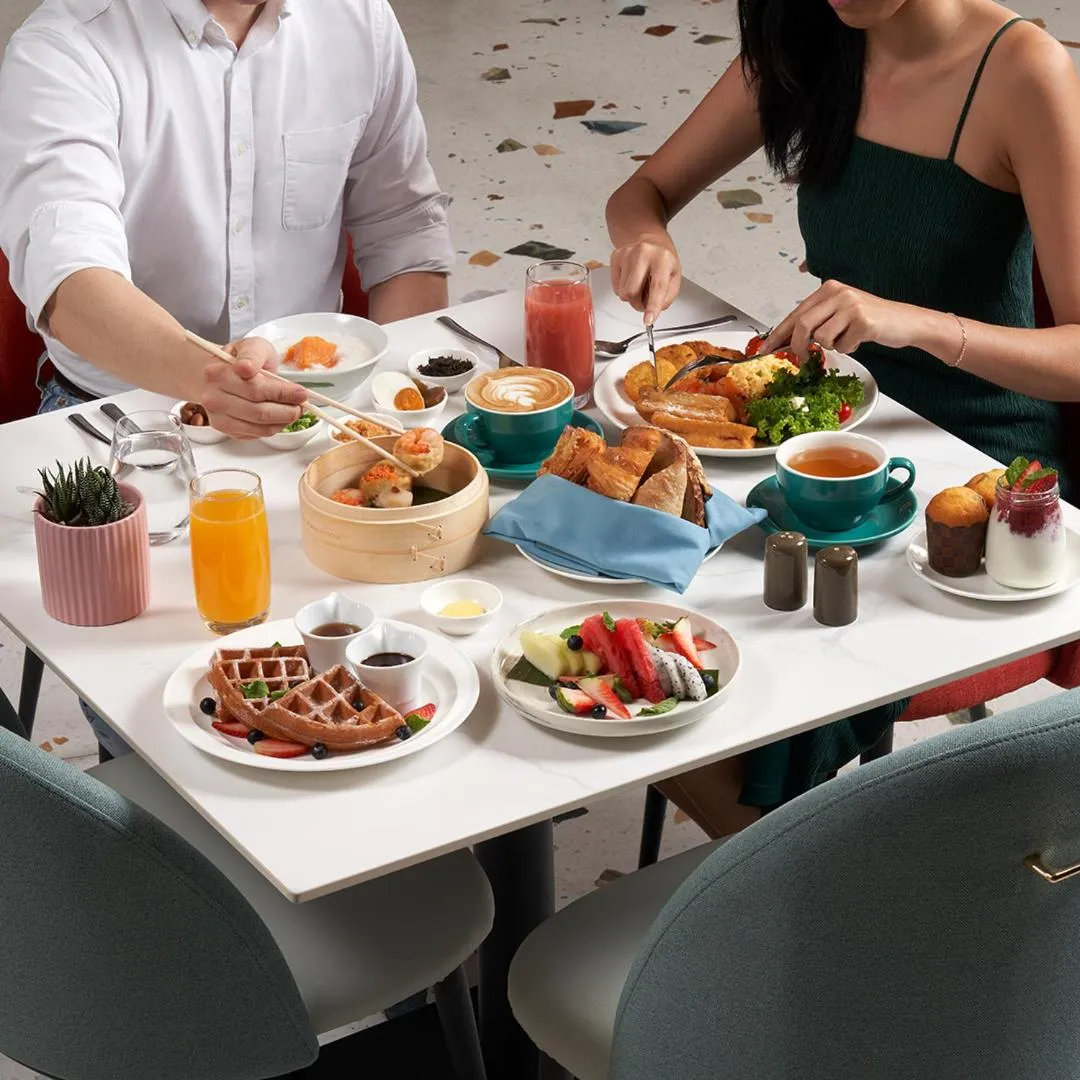 Breakfast in Resorts World Sentosa - Hotel Ora