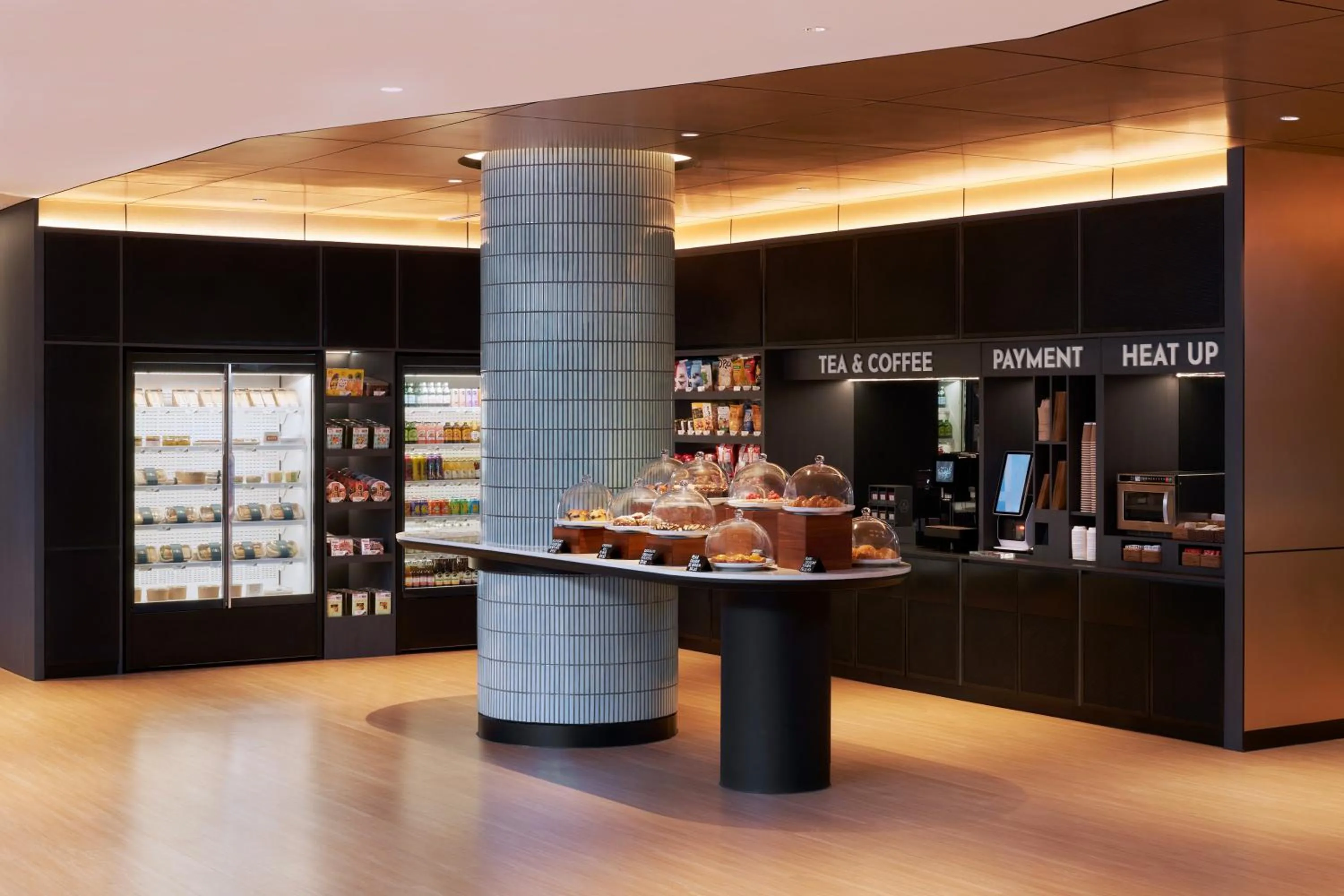 Food and drinks in Resorts World Sentosa - Hotel Ora