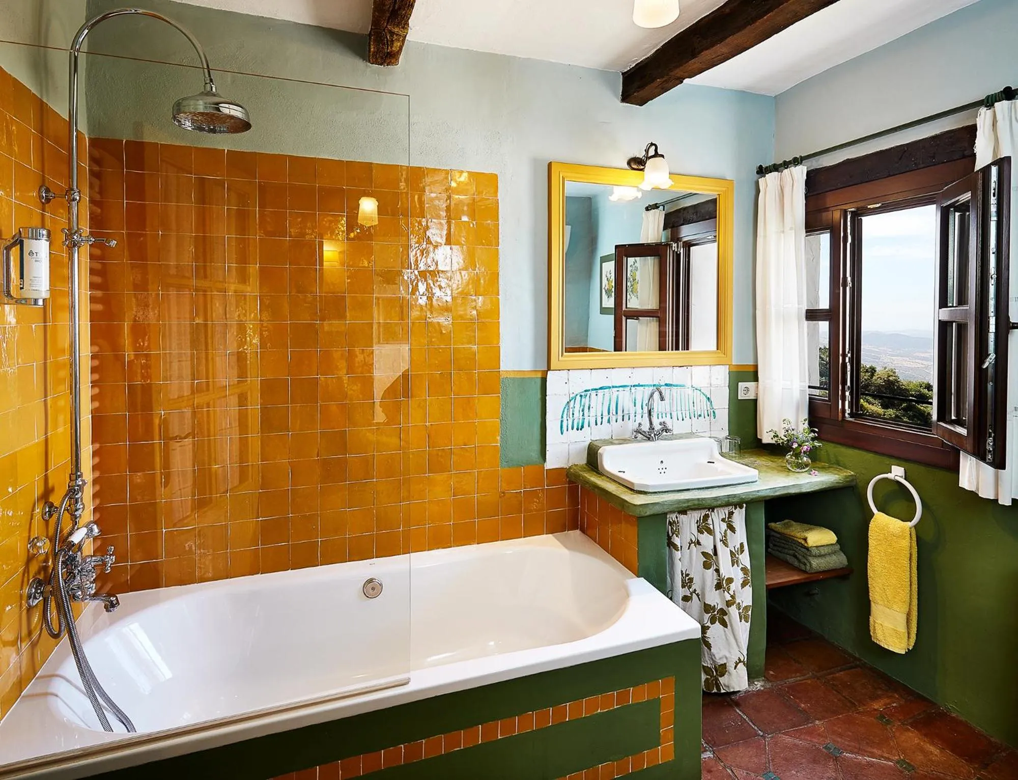 Bathroom in La Fructuosa