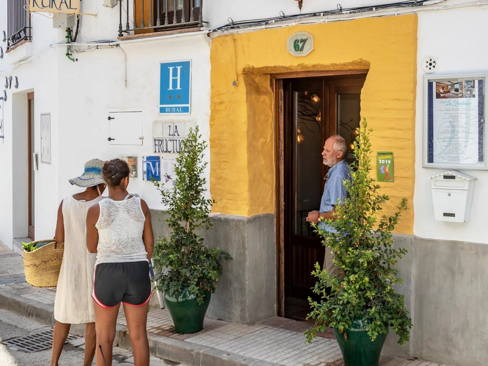 Facade/entrance in La Fructuosa