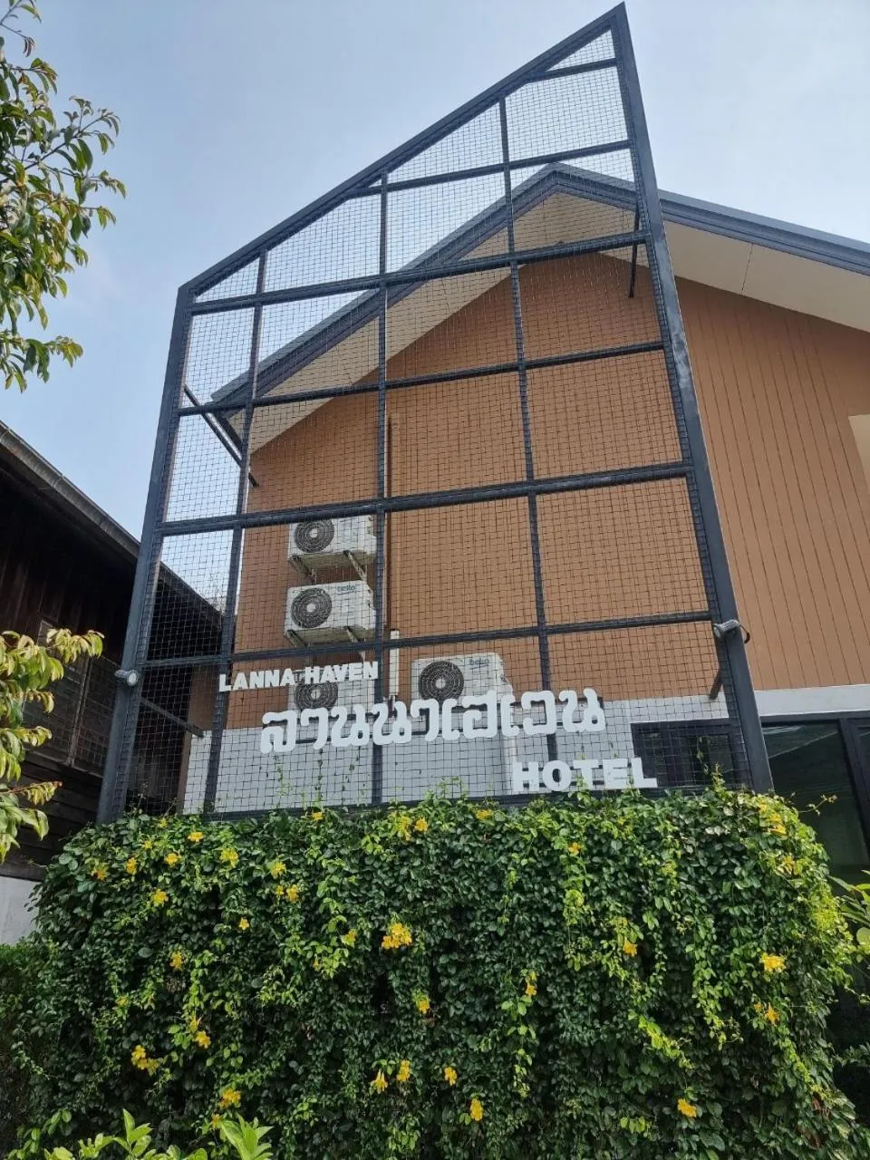 Property building in Lanna Haven Hotel