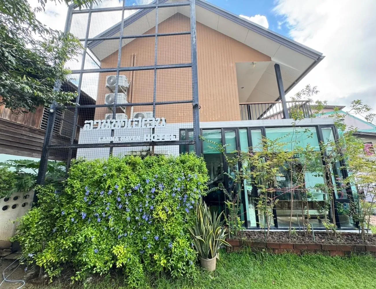 Property building in Lanna Haven Hotel