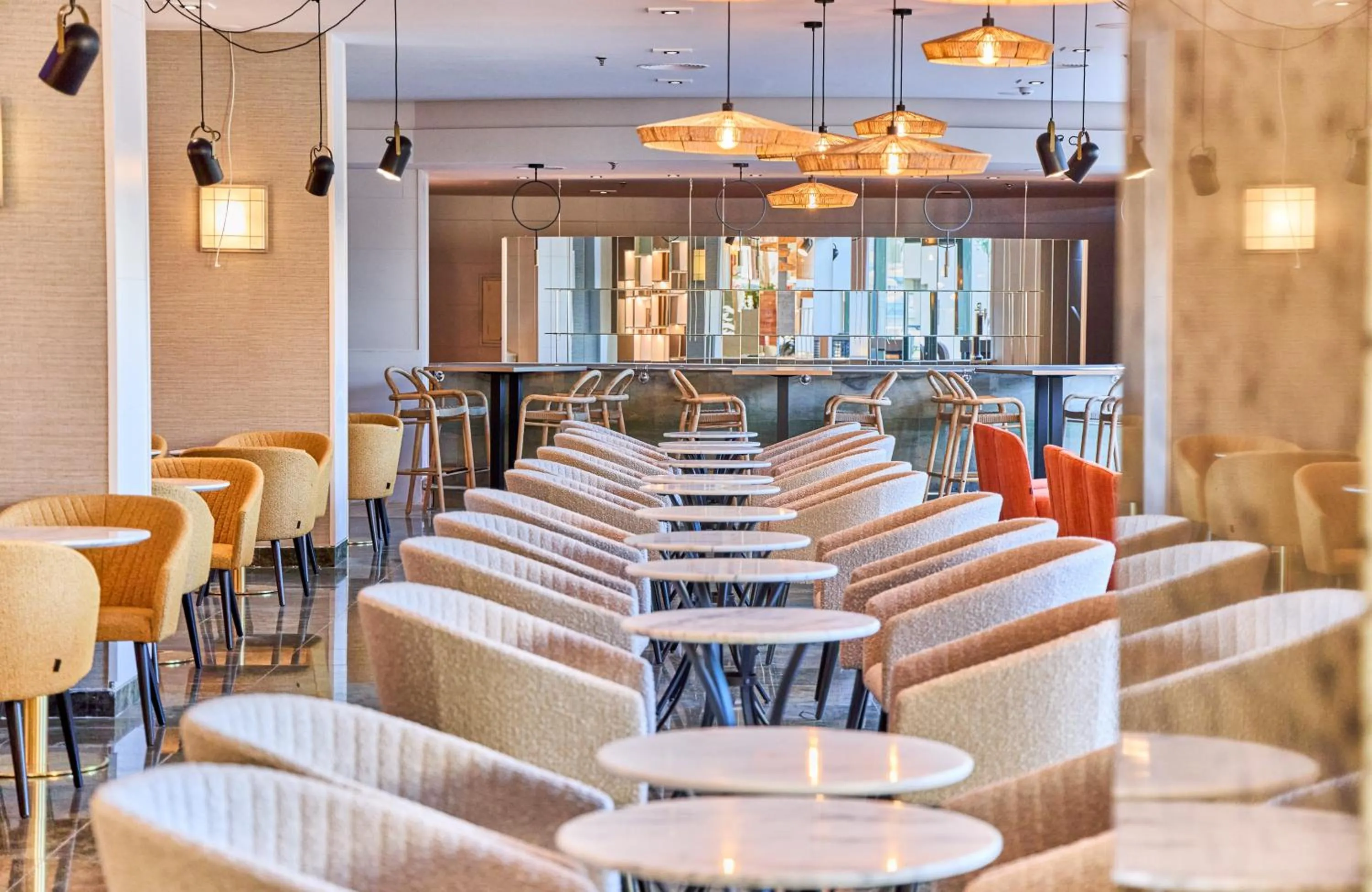 Lounge or bar in Leonardo Hotel Fuengirola Costa del Sol