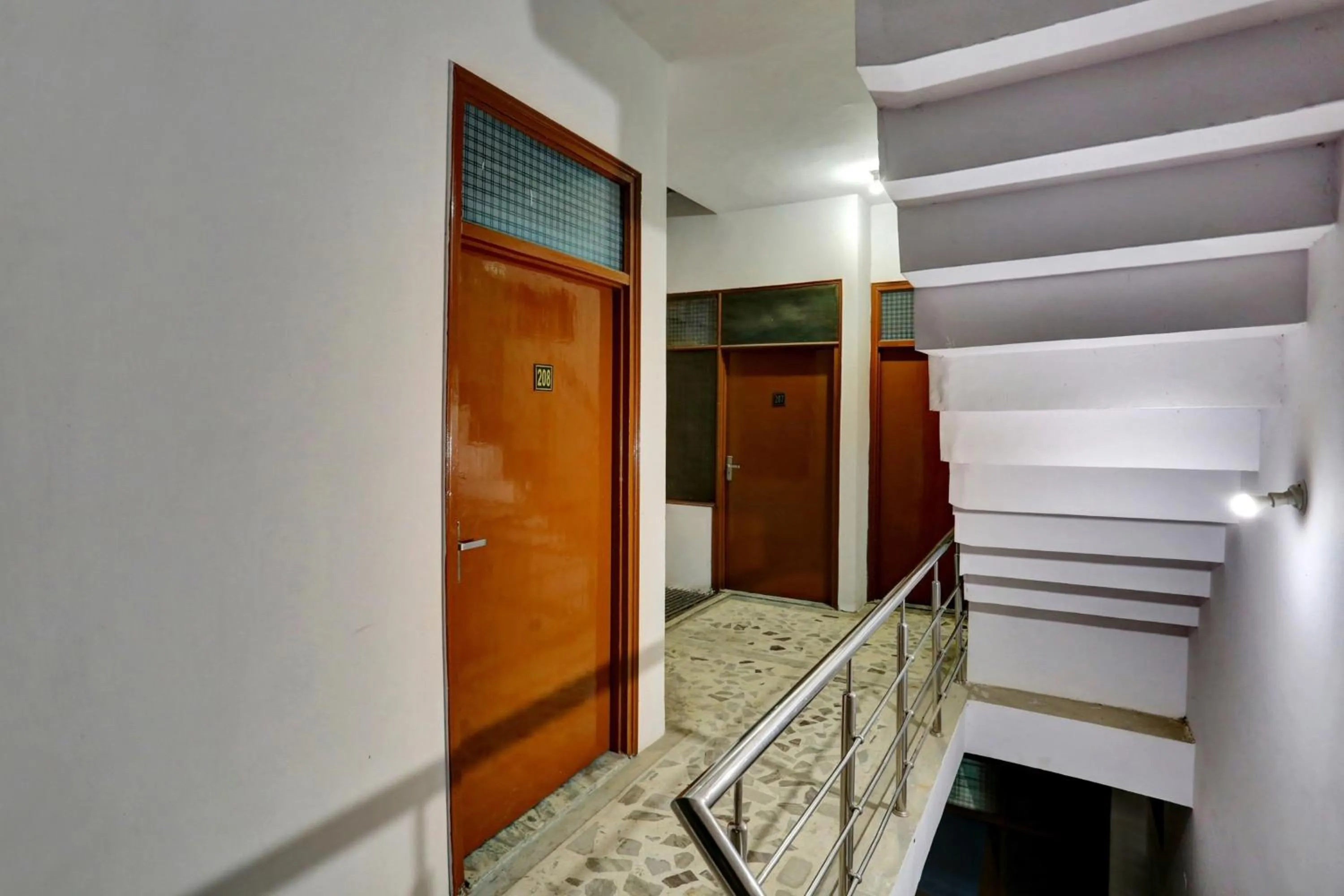 Lobby or reception in Hotel O Hotel Royal Palace