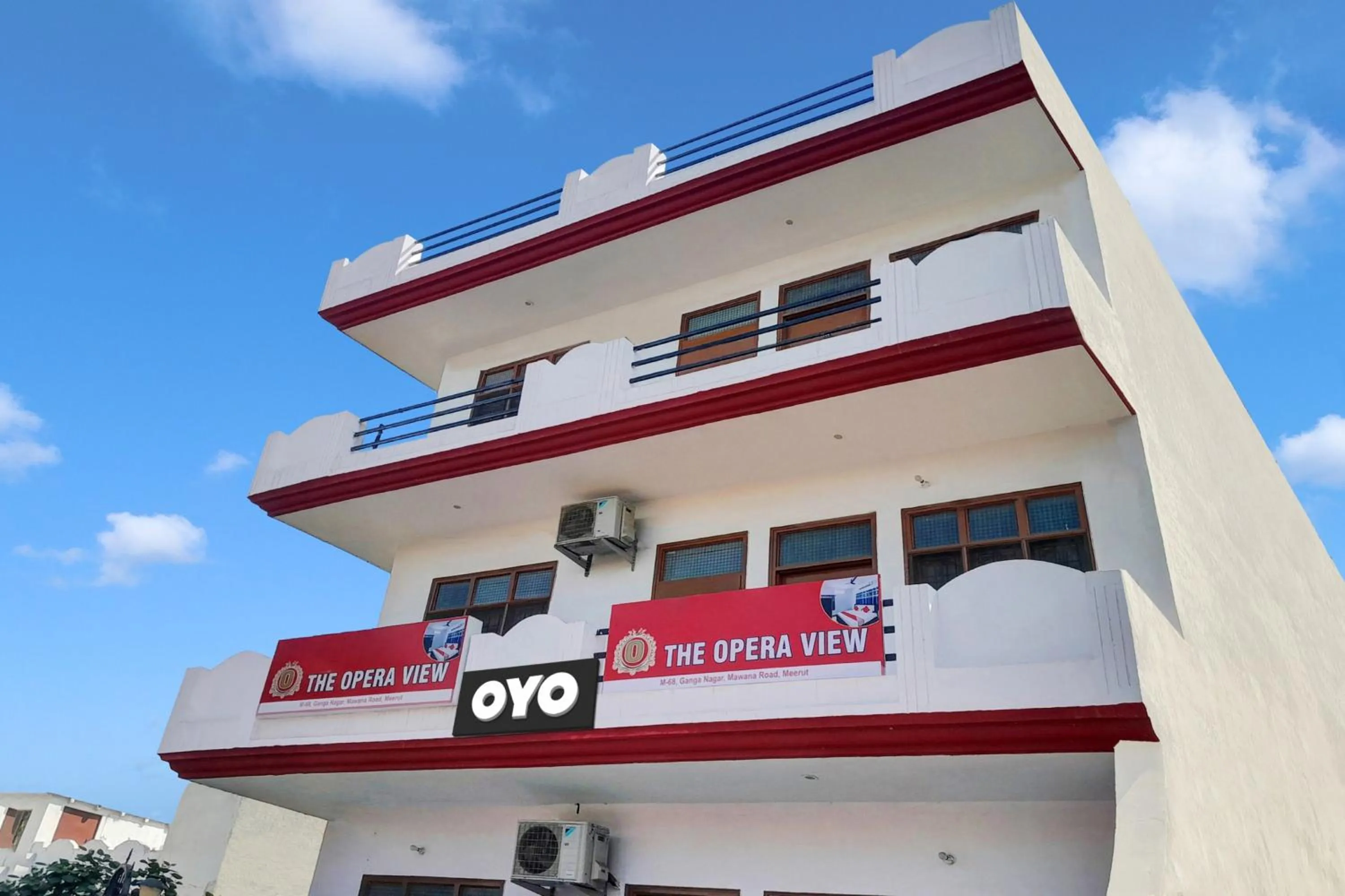 Facade/entrance in Hotel O Hotel Royal Palace