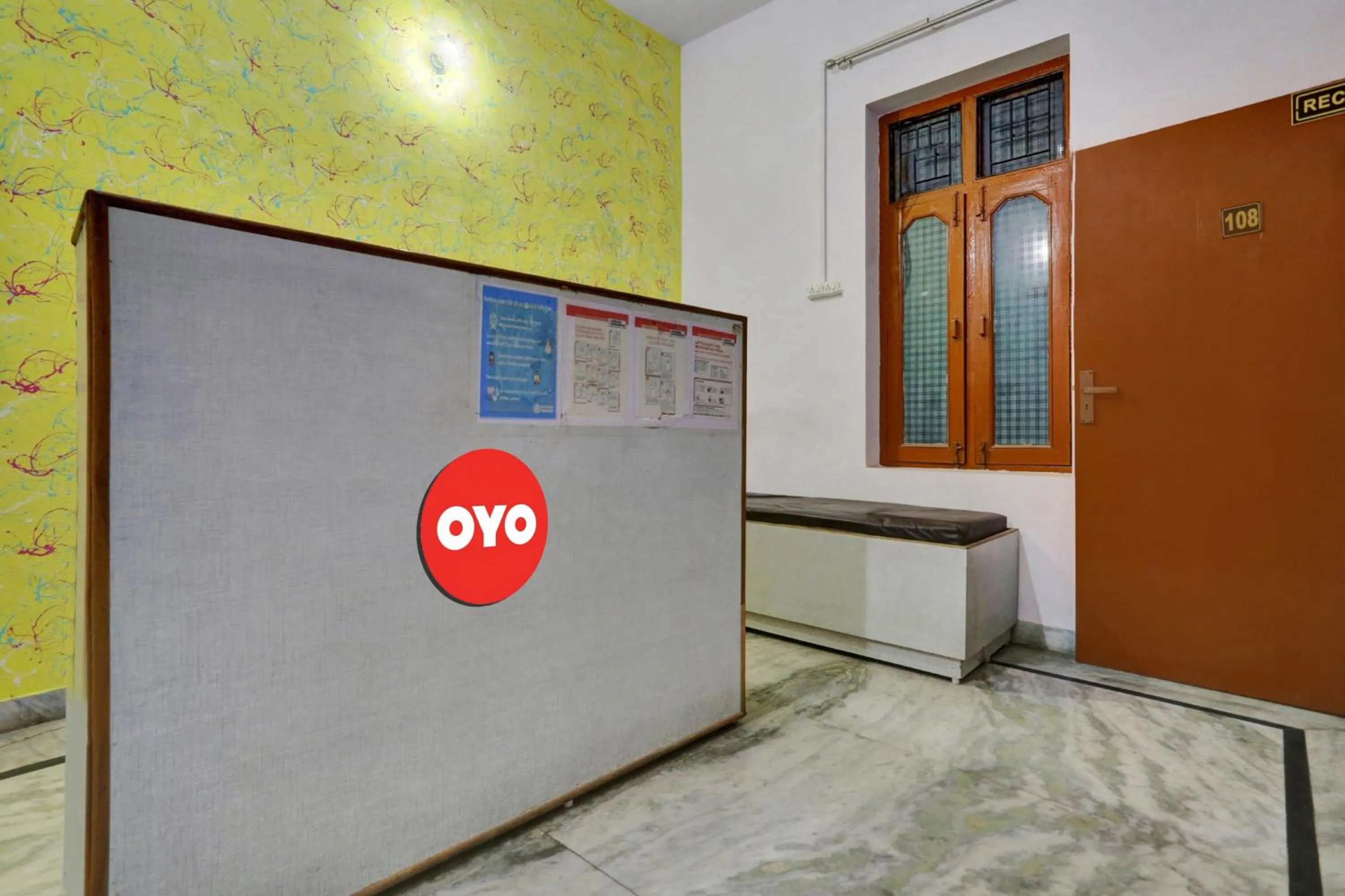 Lobby or reception in Hotel O Hotel Royal Palace