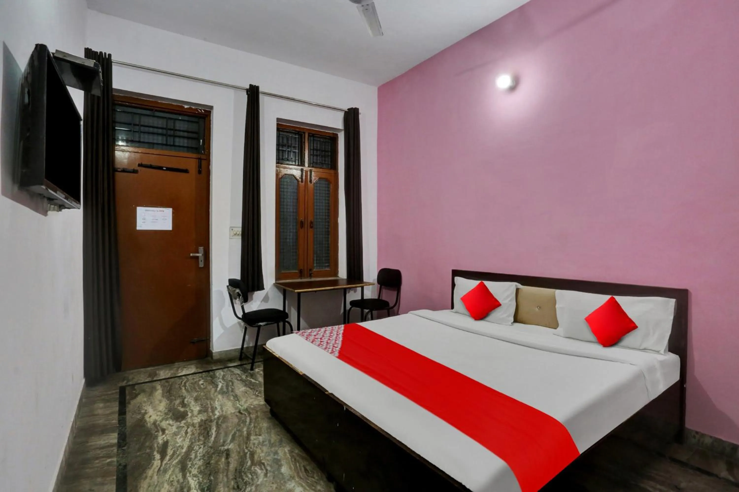 Bedroom in Hotel O Hotel Royal Palace