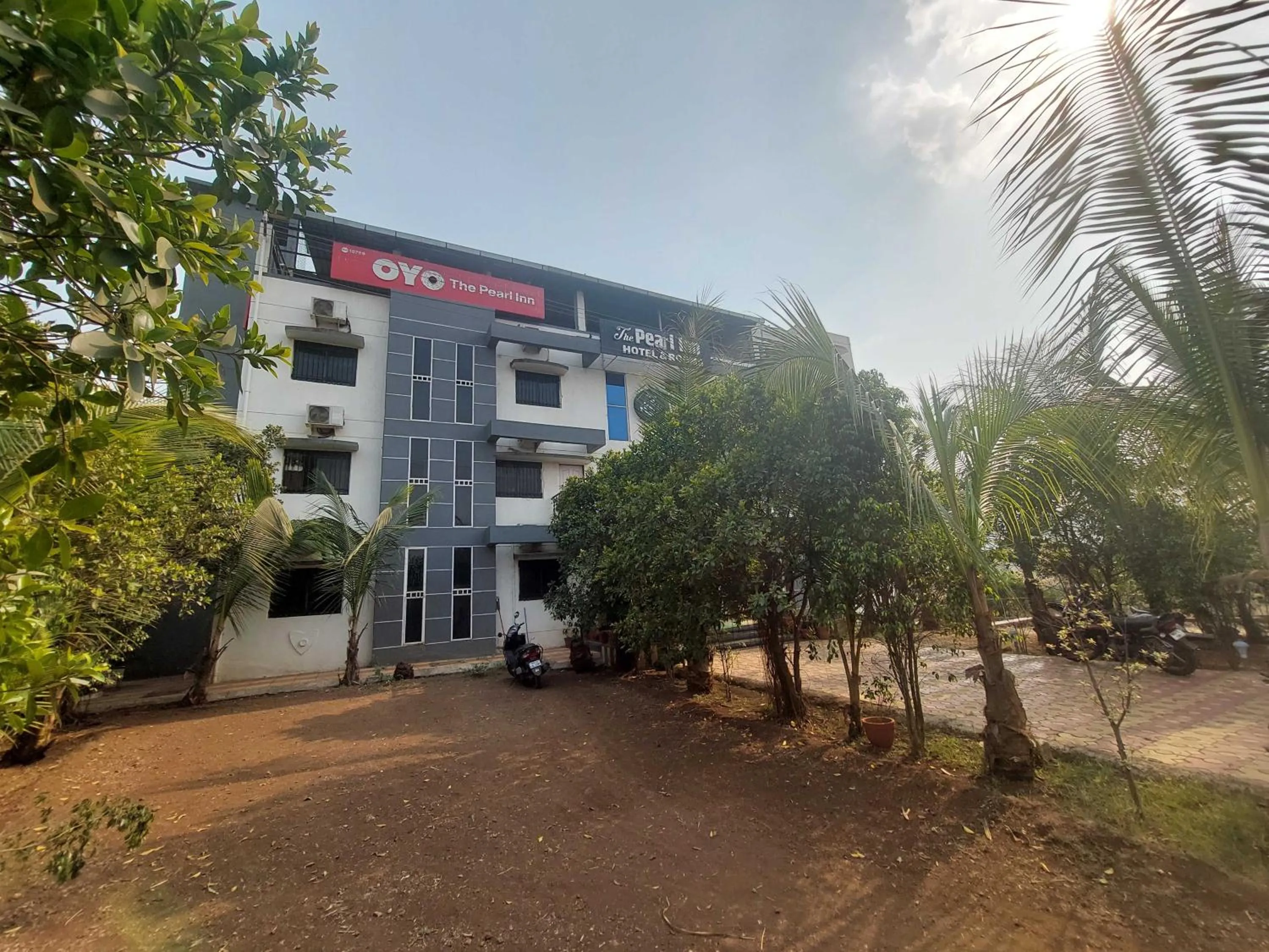 Facade/entrance in Hotel O The Pearl Inn