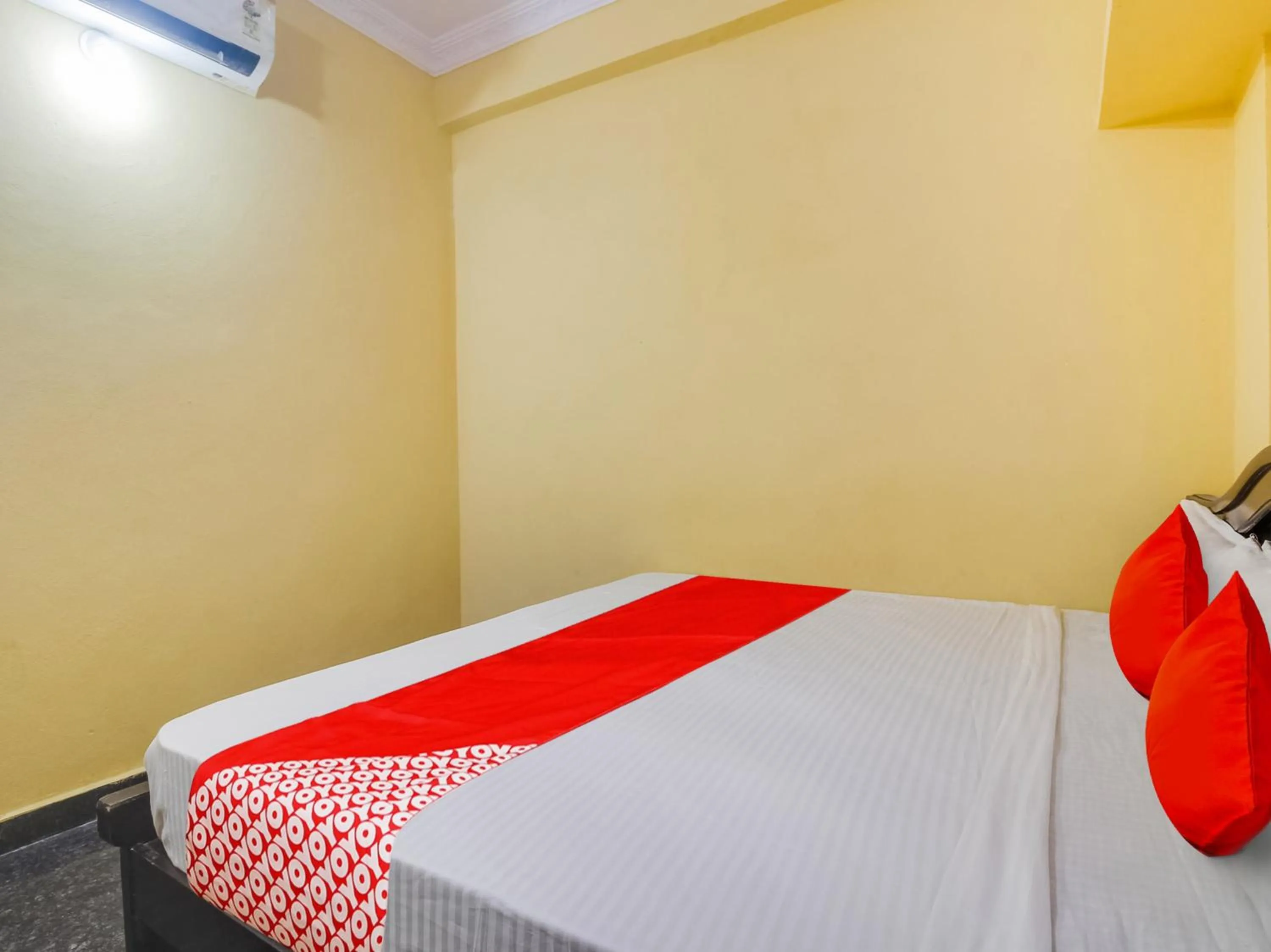 Bedroom, Bed in Hotel O by OYO AM Luxury AC ROOM'S