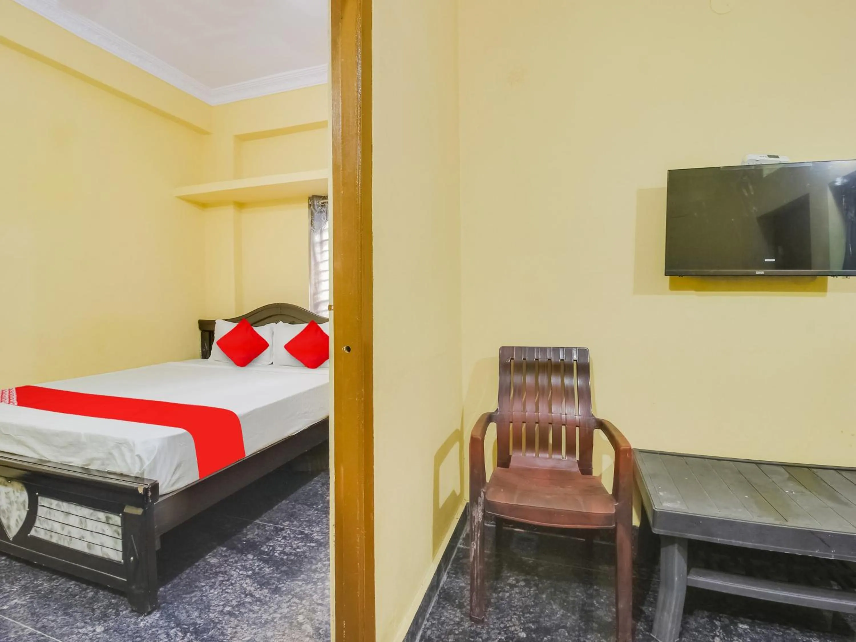 Bedroom, Bed in Hotel O by OYO AM Luxury AC ROOM'S