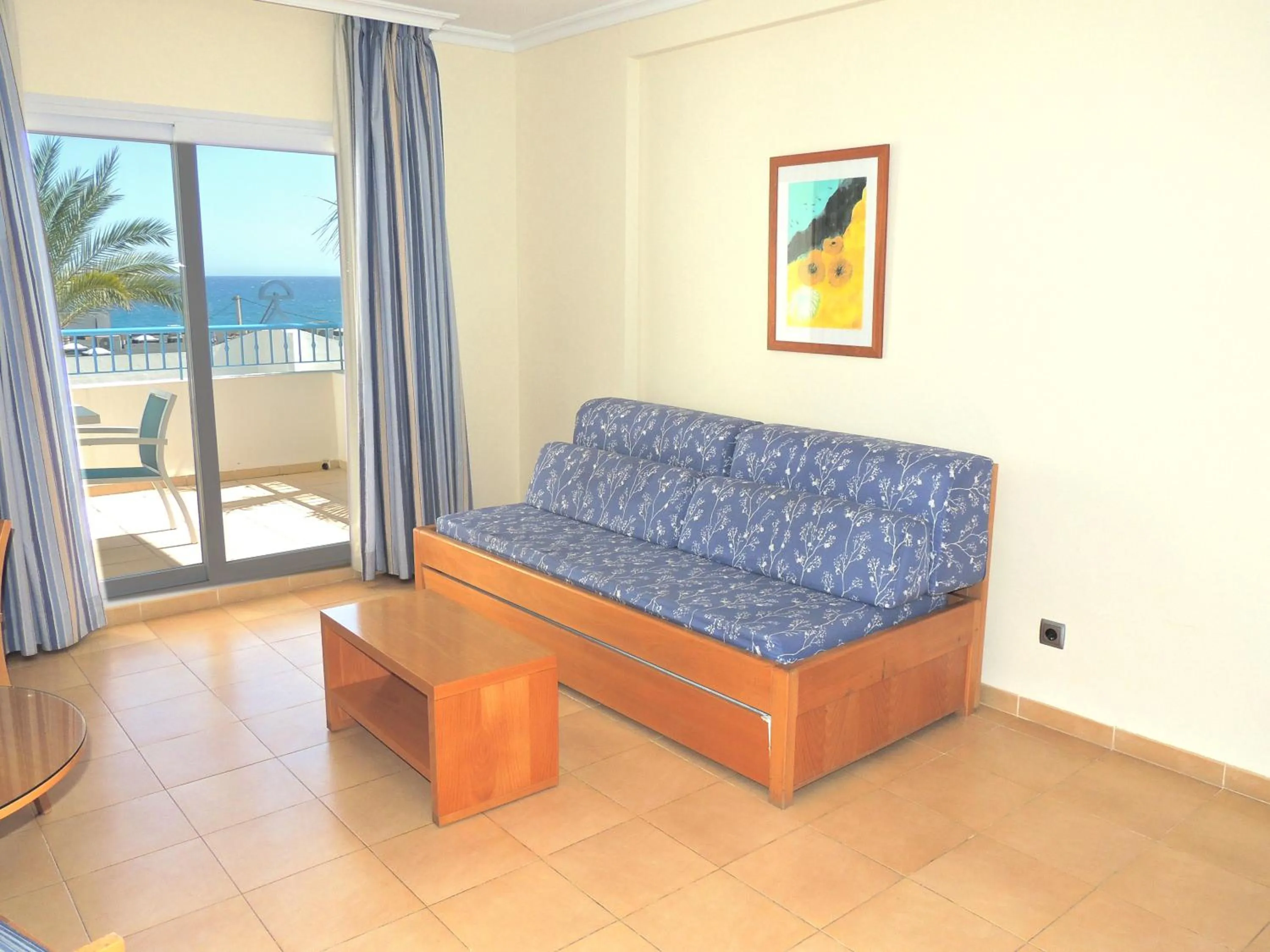 Living room in Hotel Punta del Cantal