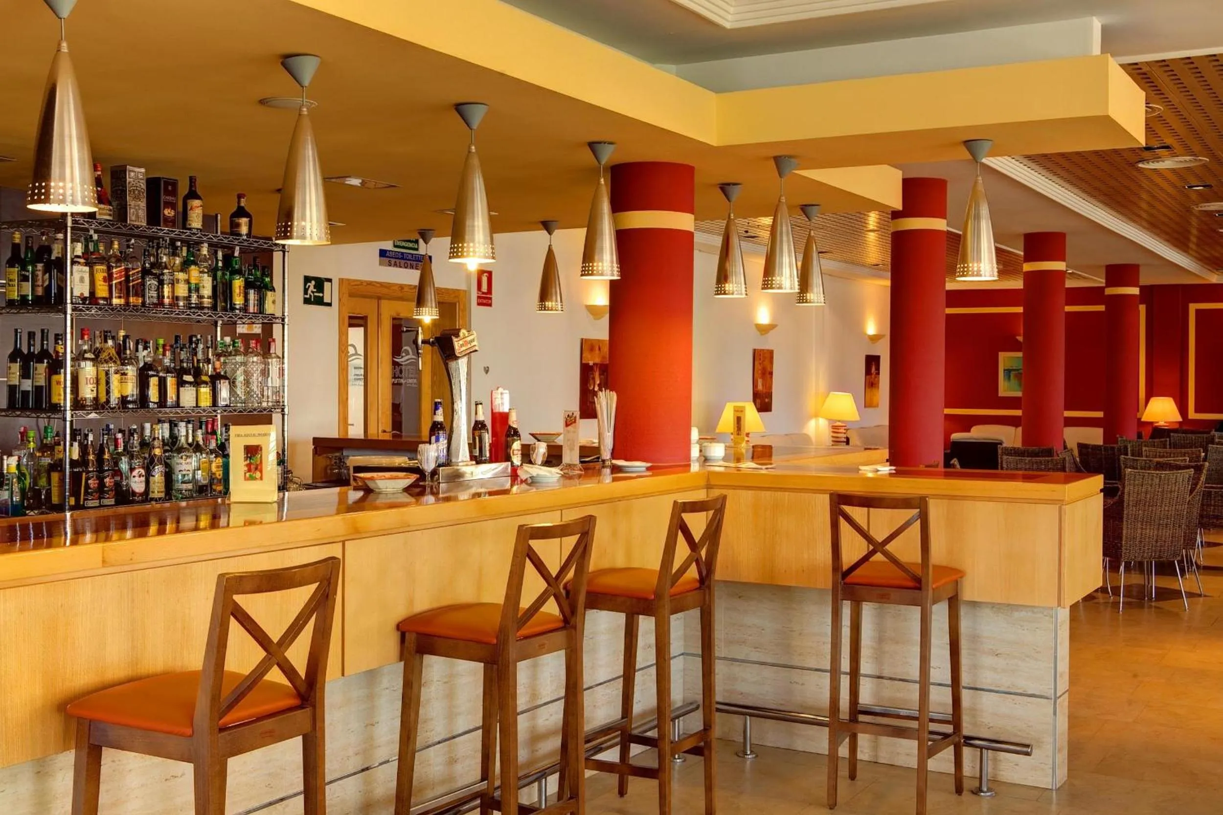 Lounge or bar in Hotel Punta del Cantal
