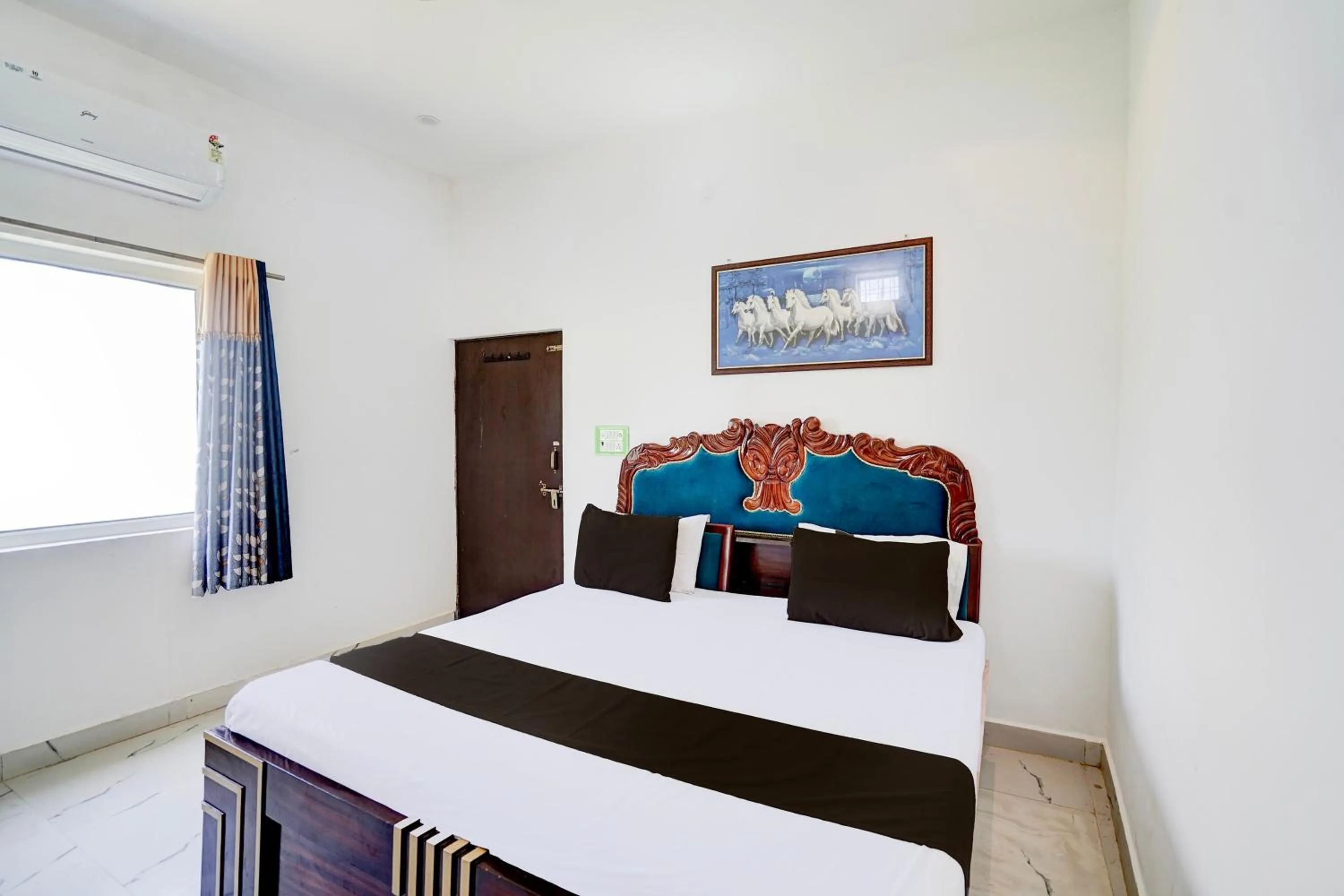 Bedroom, Bed in Hotel O Krishna Manu Palace